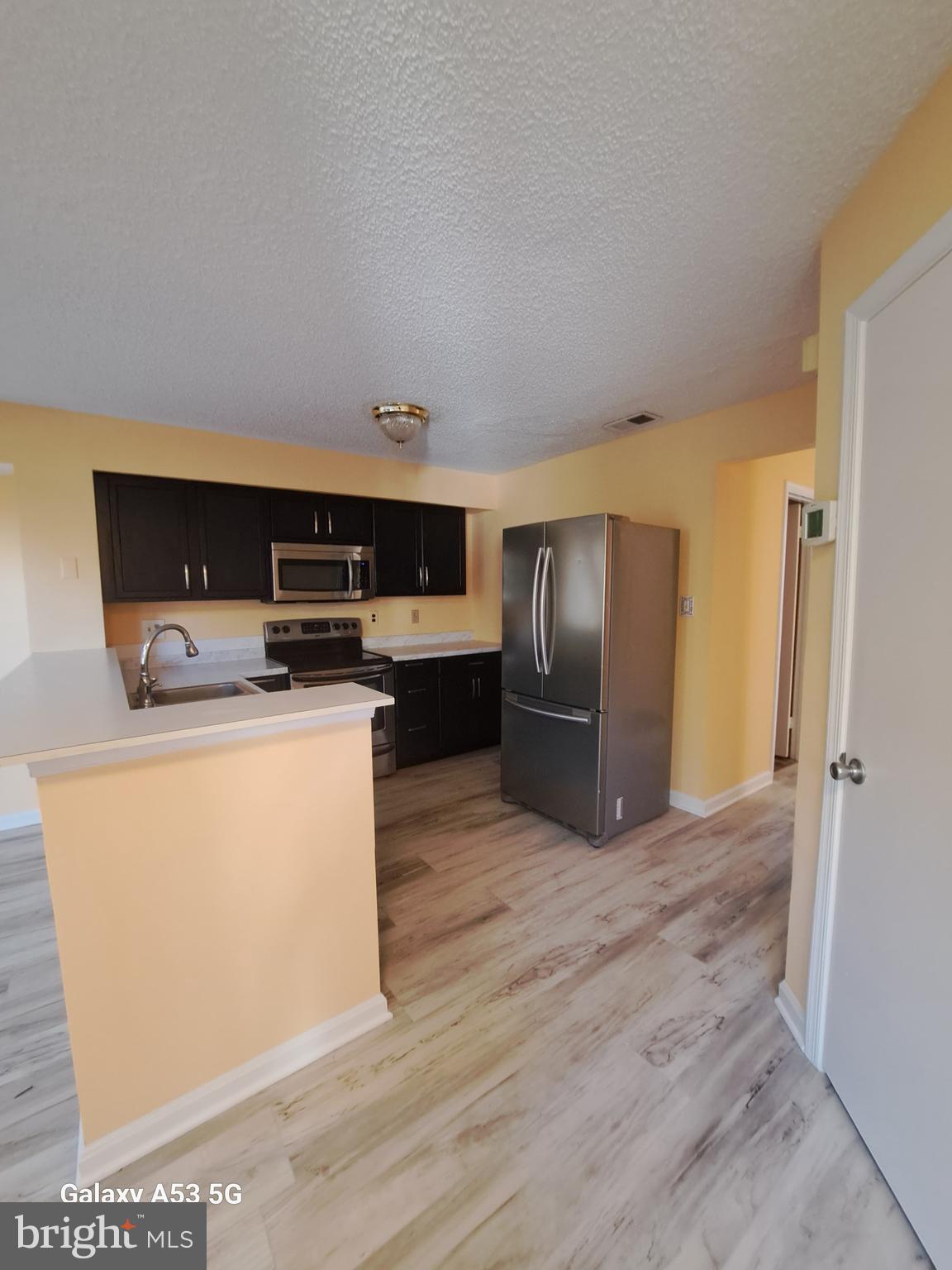 THE TIERS OF LAUREL LAKE - Residential Lease