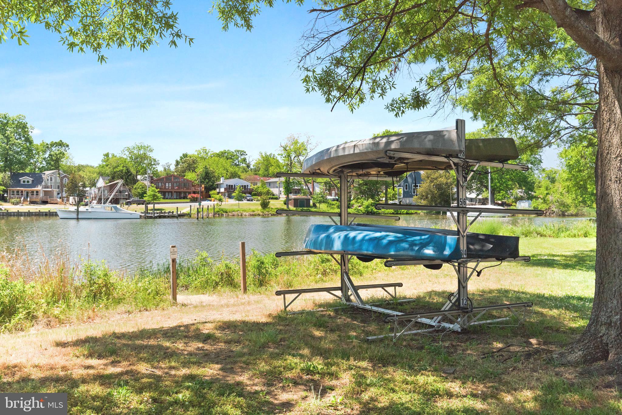 WOODLAND BEACH - Residential Lease