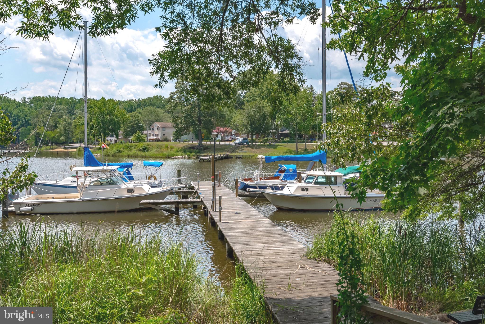 WOODLAND BEACH - Residential Lease