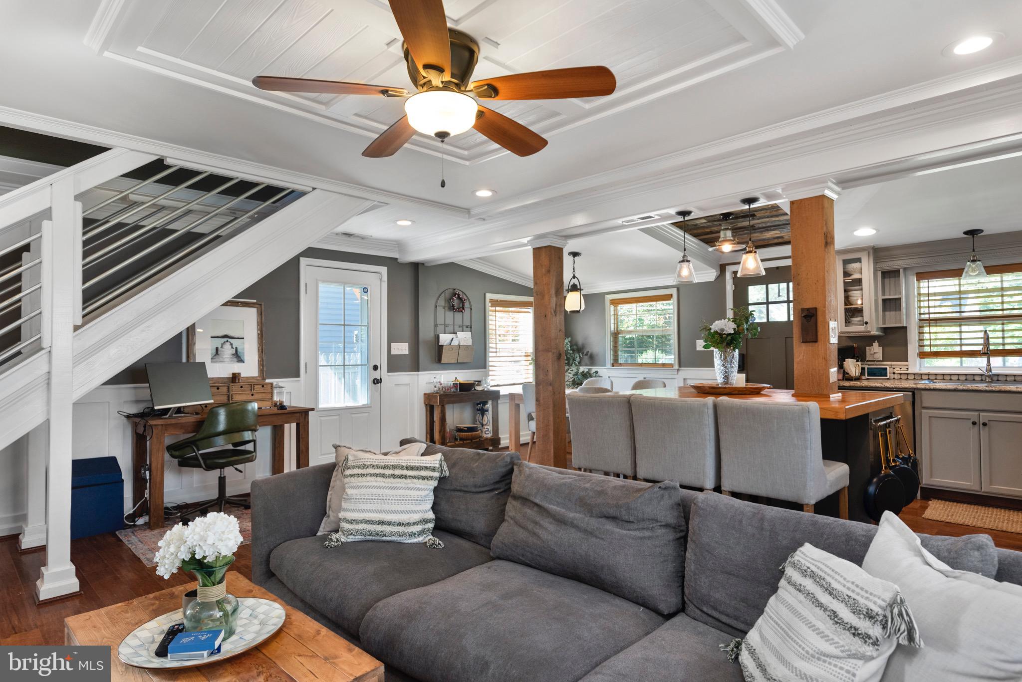 WOODLAND BEACH - Residential Lease