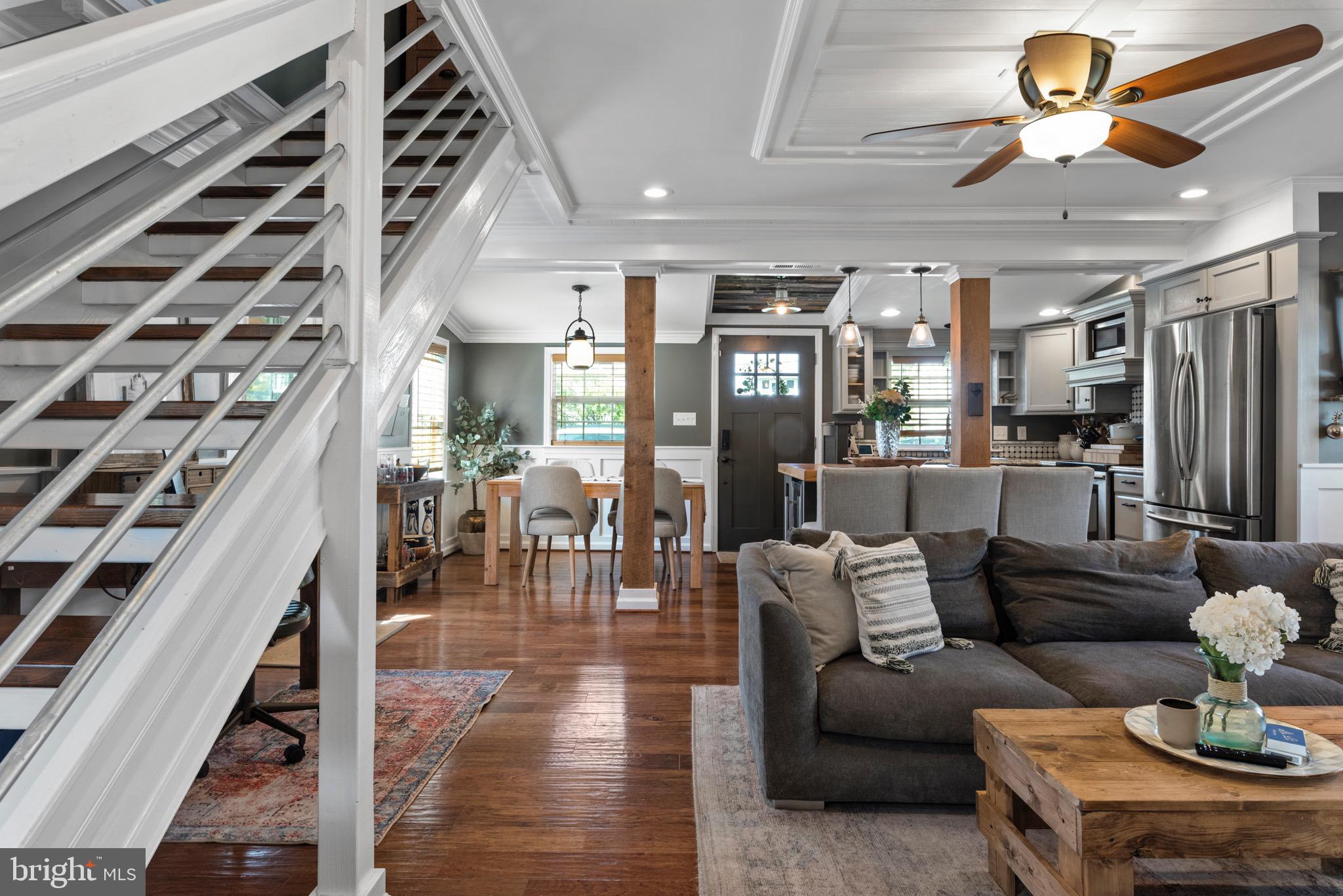 WOODLAND BEACH - Residential Lease