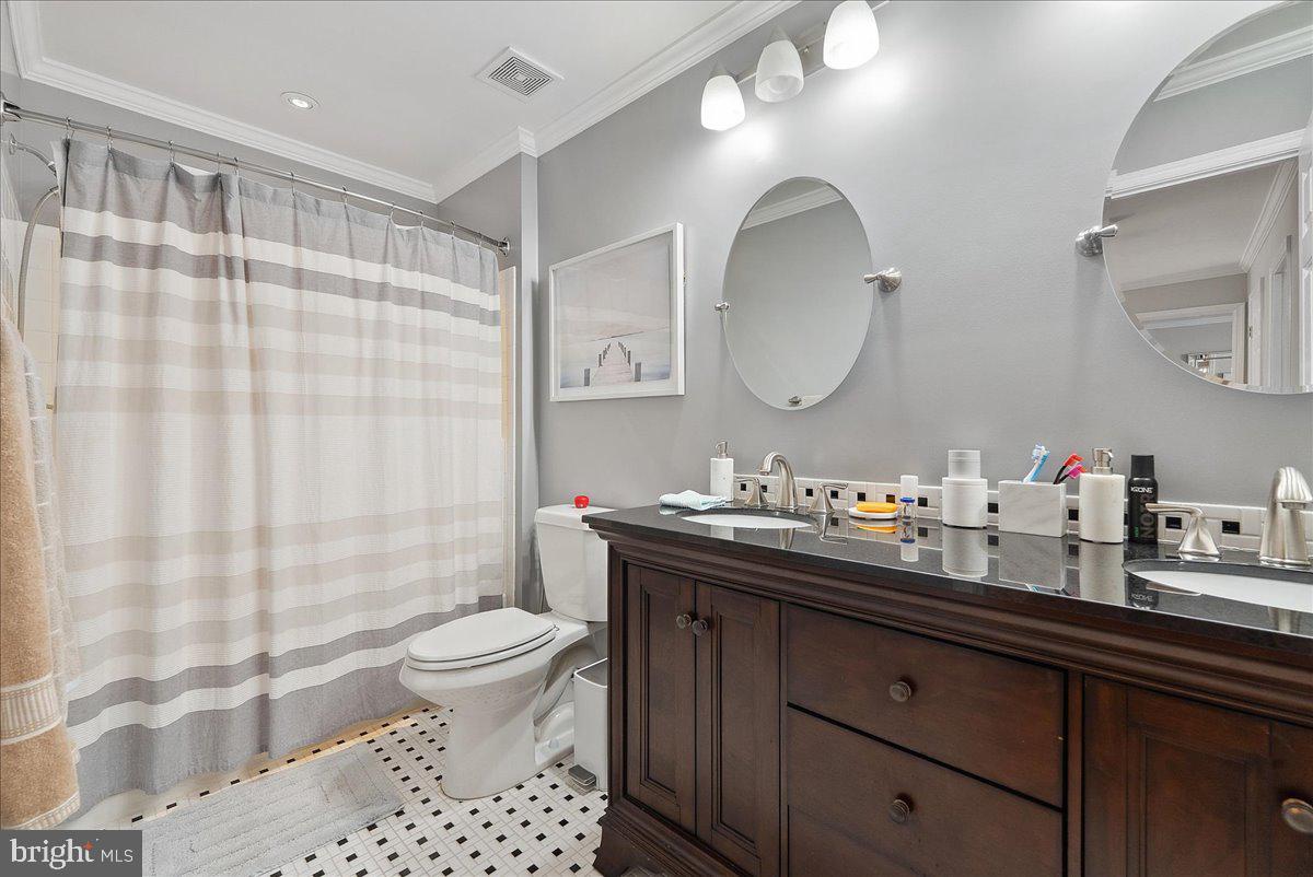 ASHBURN VILLAGE - Residential Lease