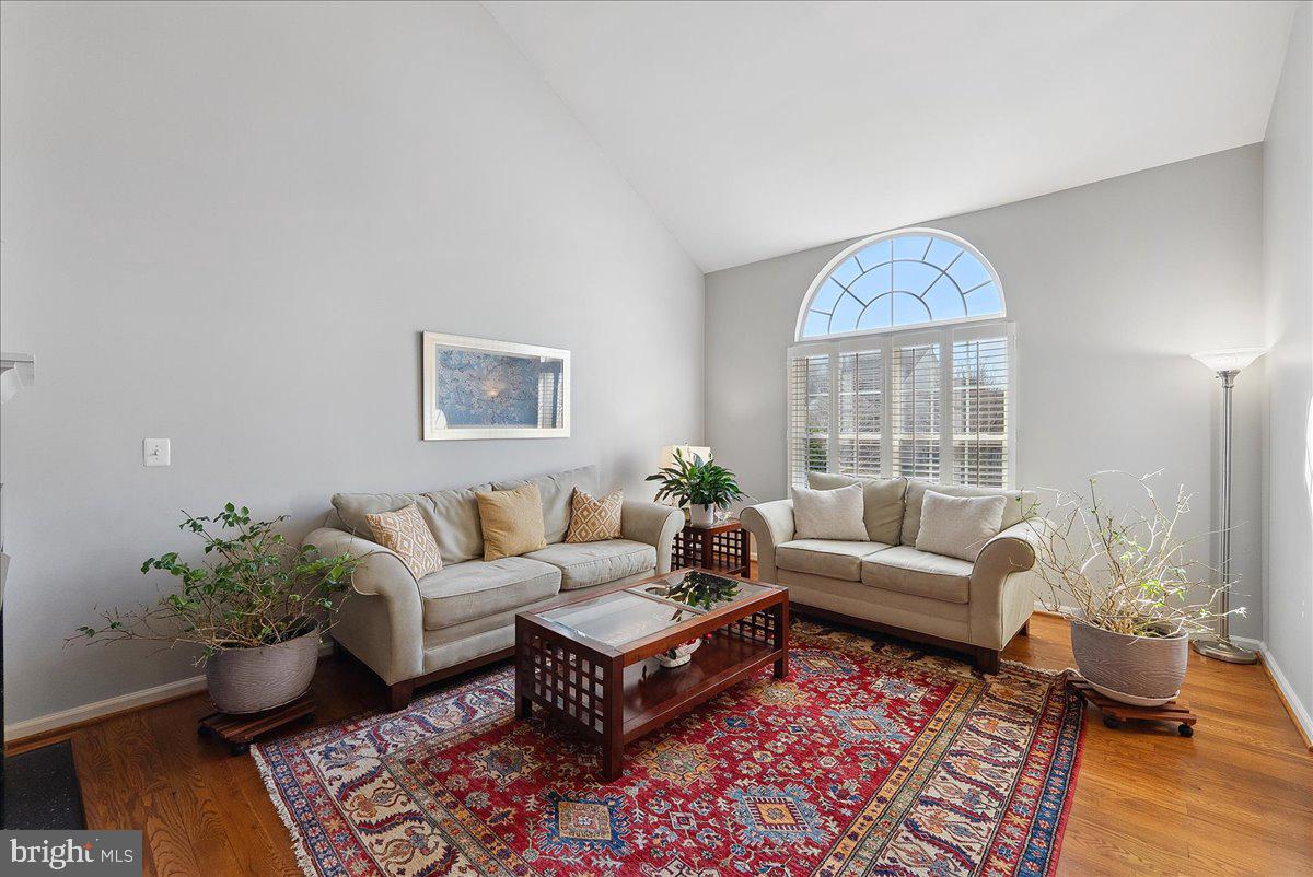 ASHBURN VILLAGE - Residential Lease