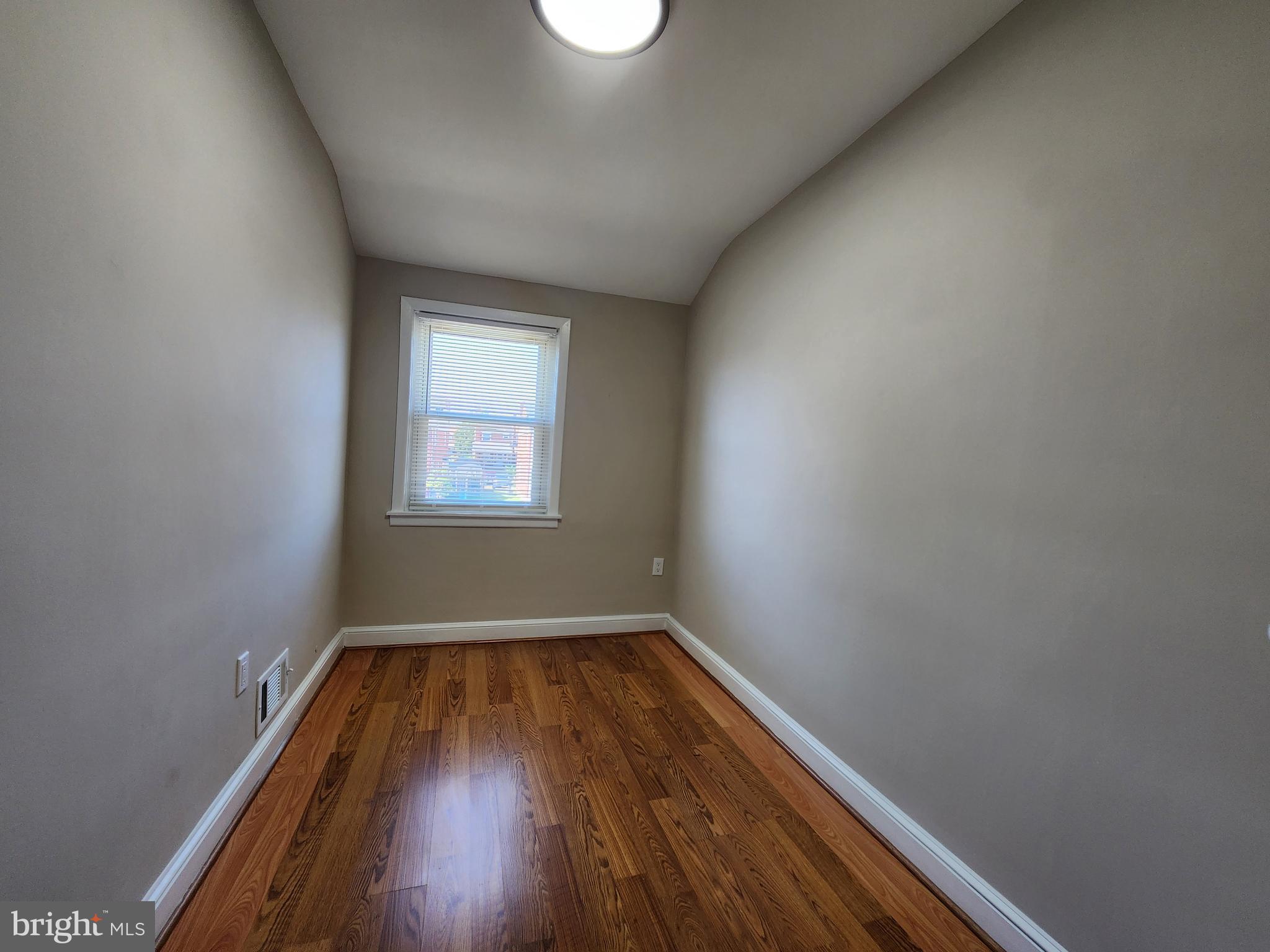 DUNDALK - Residential Lease