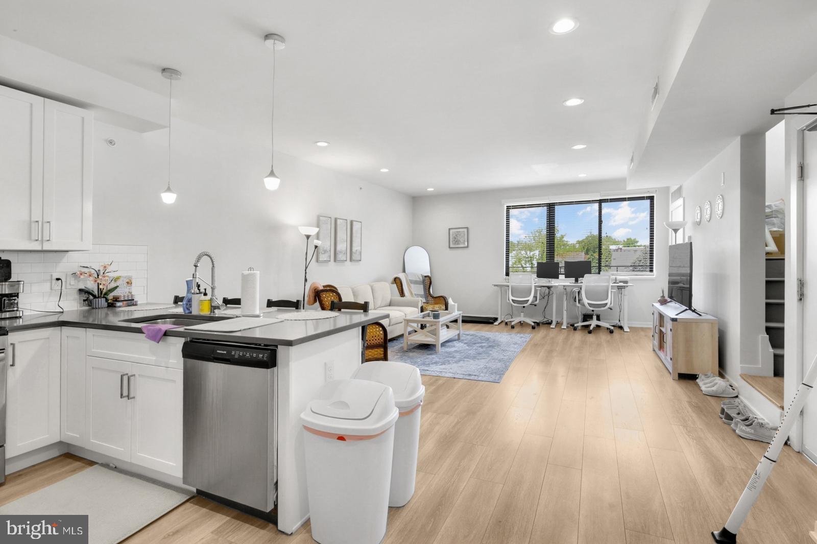 MANAYUNK - Residential Lease