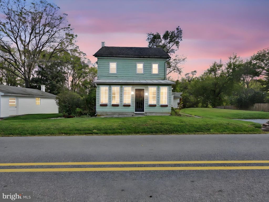Photo of 322 Old Mill Road, NEWMANSTOWN, PA 17073 (MLS # PALN2023372)