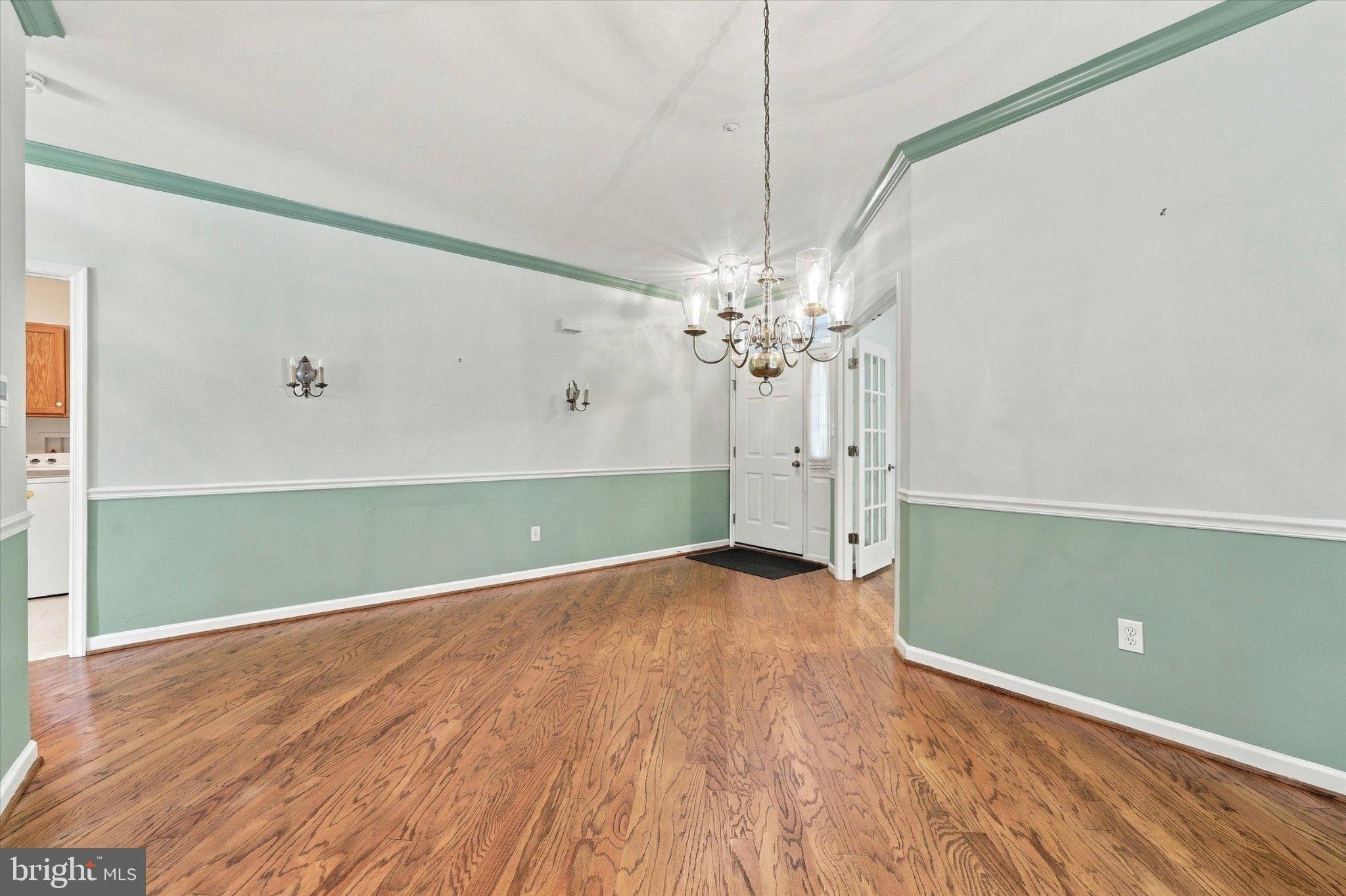 1511 COUNTRY CLUB DRIVE