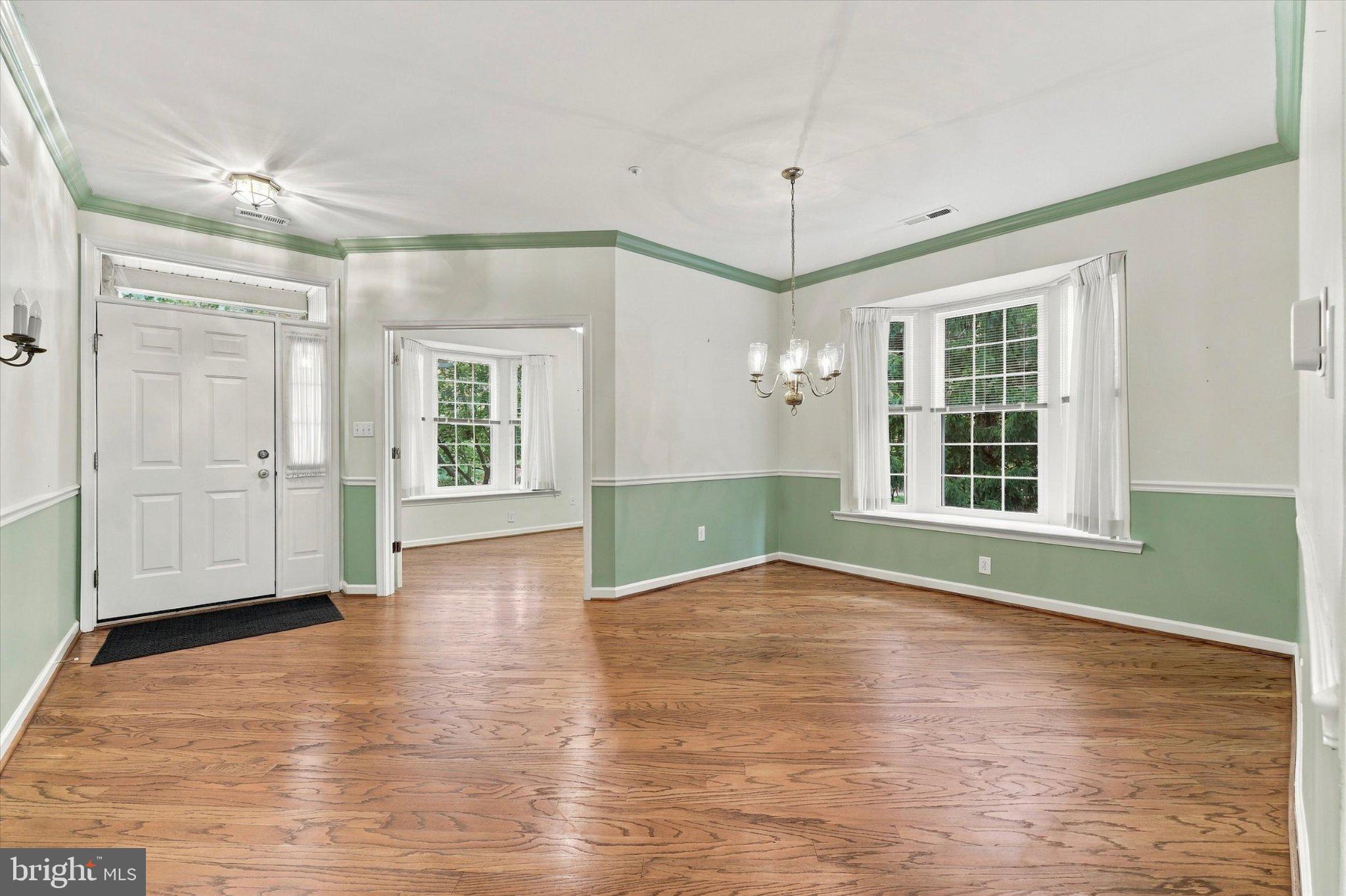 1511 COUNTRY CLUB DRIVE