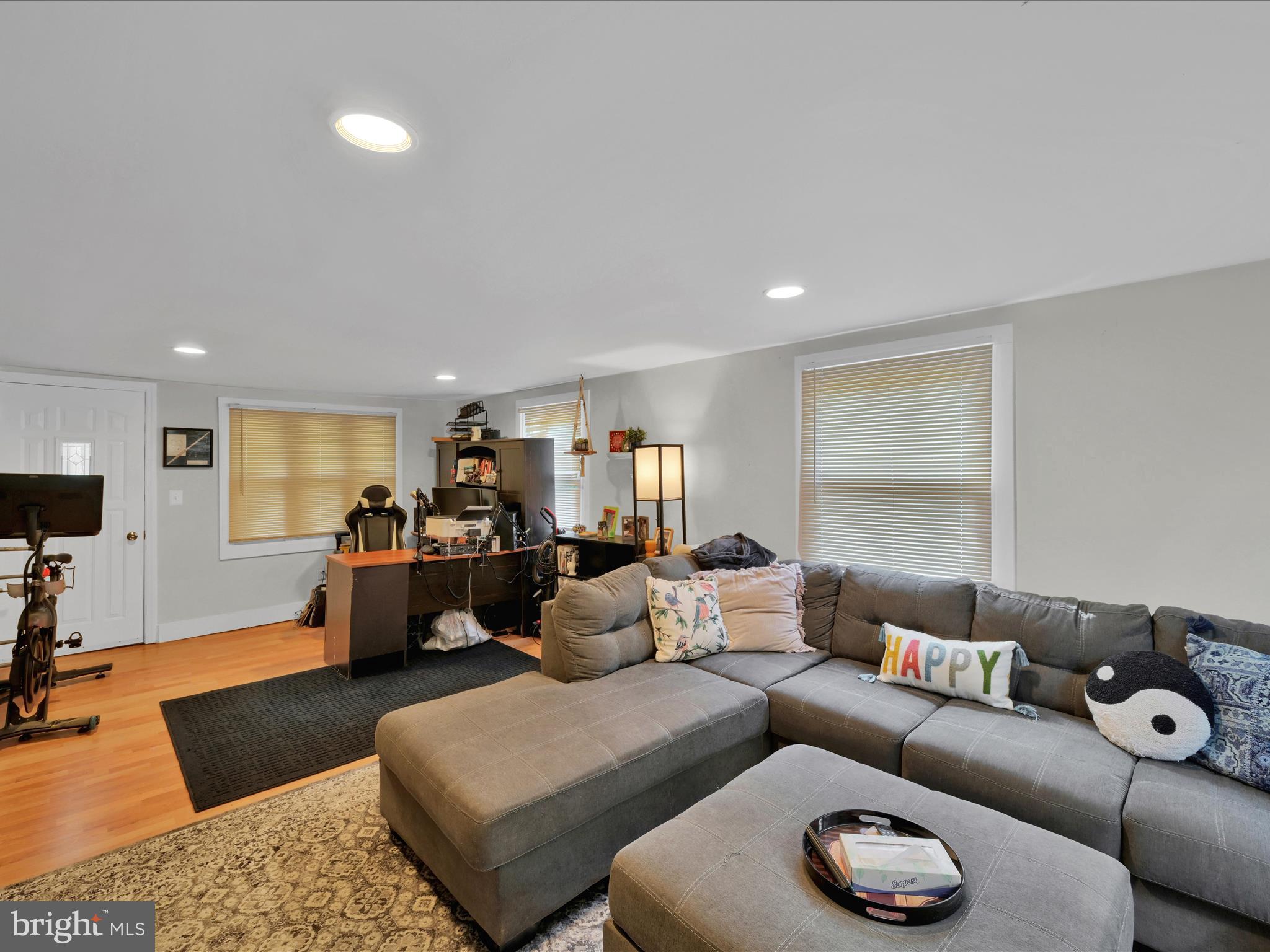 JONESTOWN - Residential