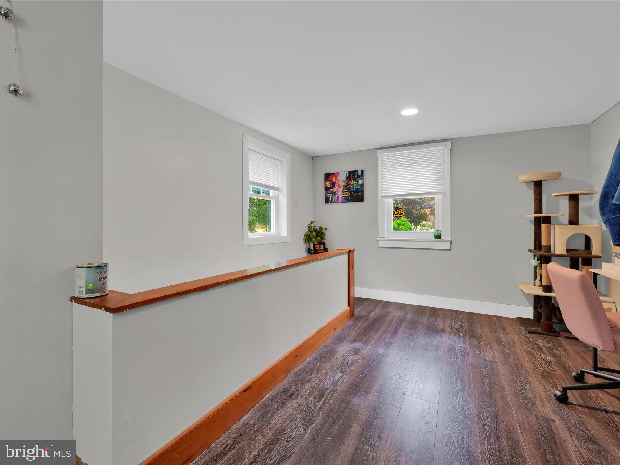 JONESTOWN - Residential