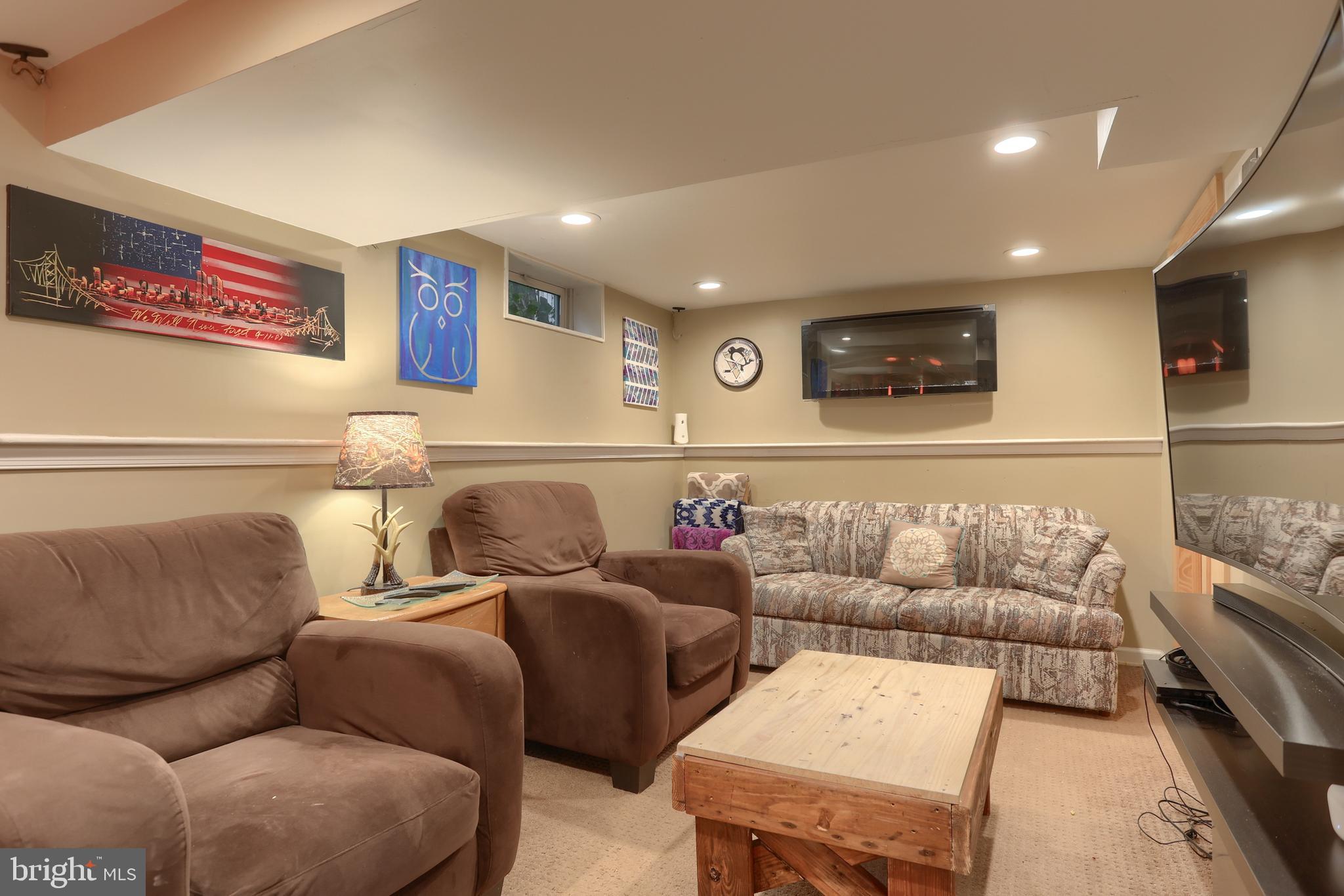 DERRY TOWNSHIP - Residential