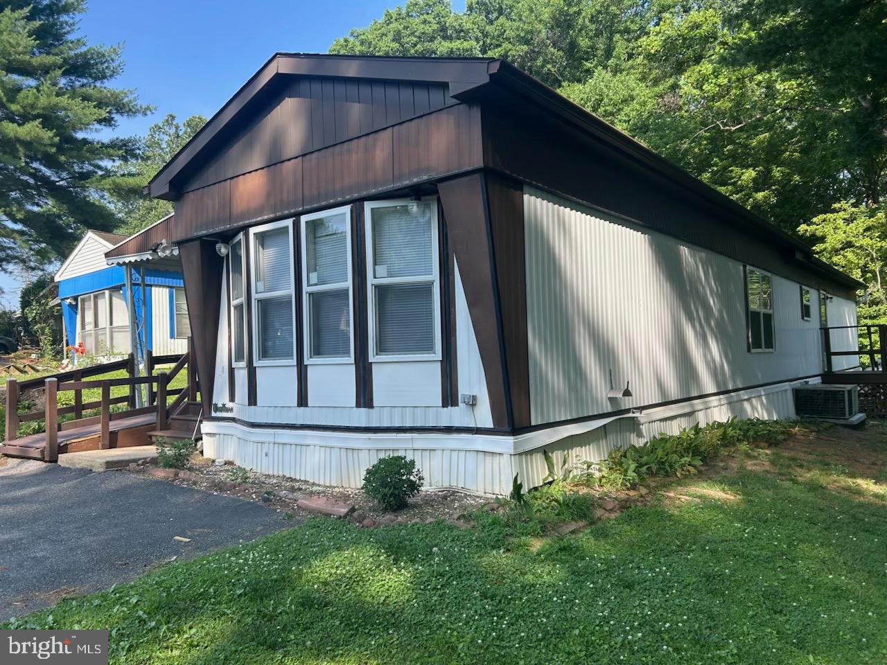 135 LOCUST LANE