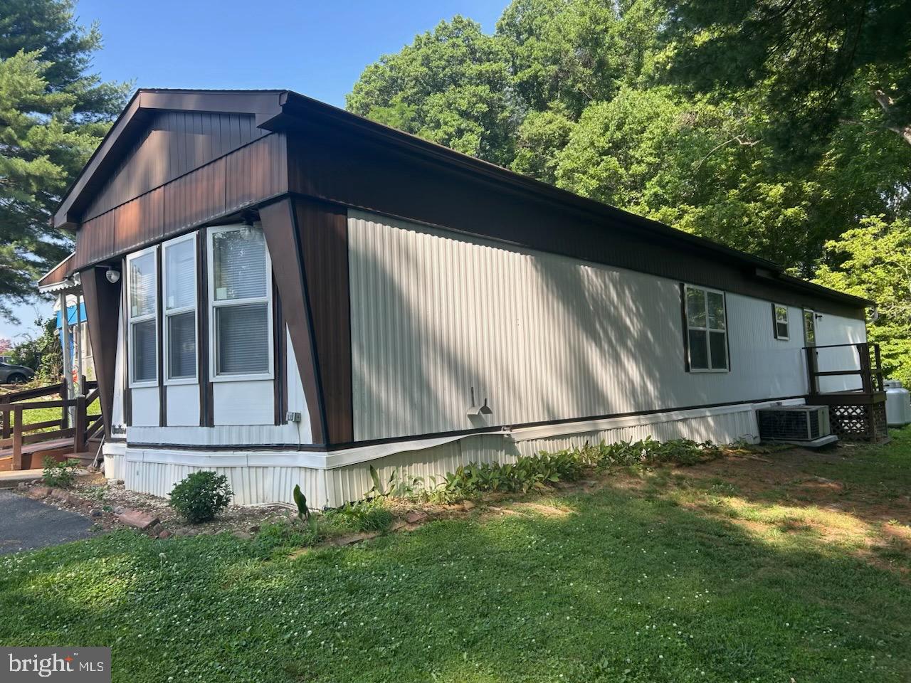135 LOCUST LANE