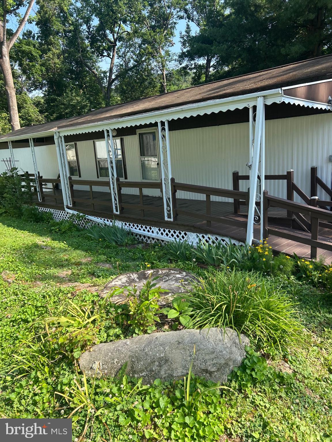 135 LOCUST LANE