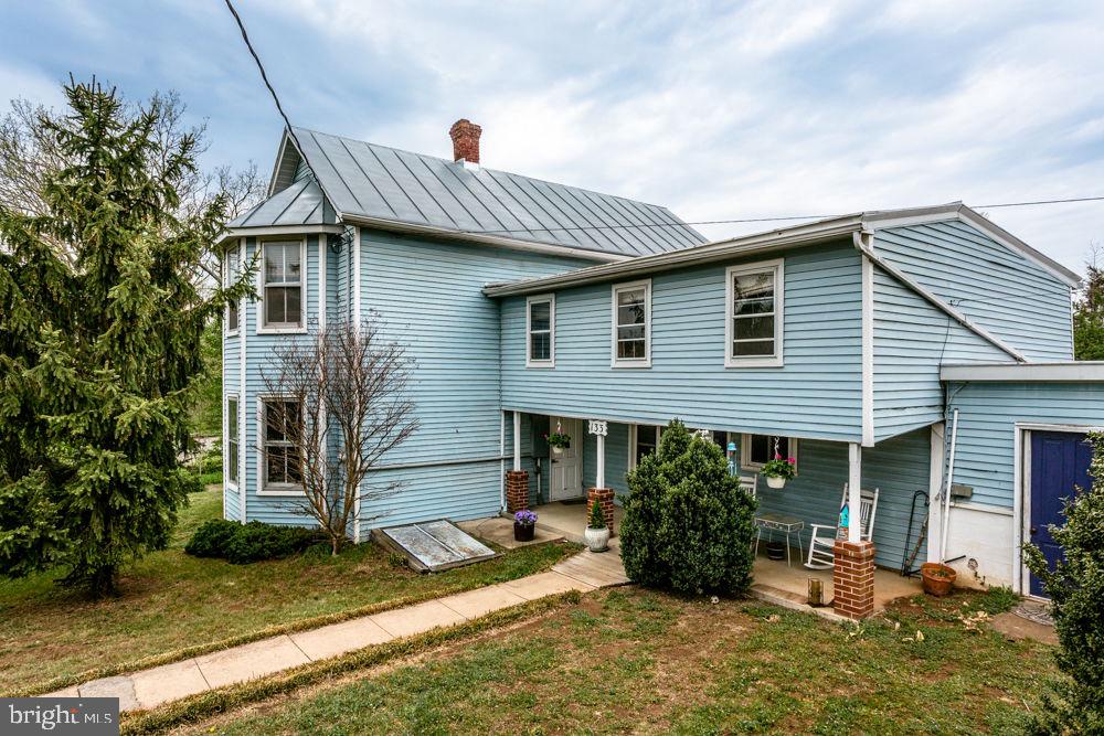 133 W SPRINGBROOK