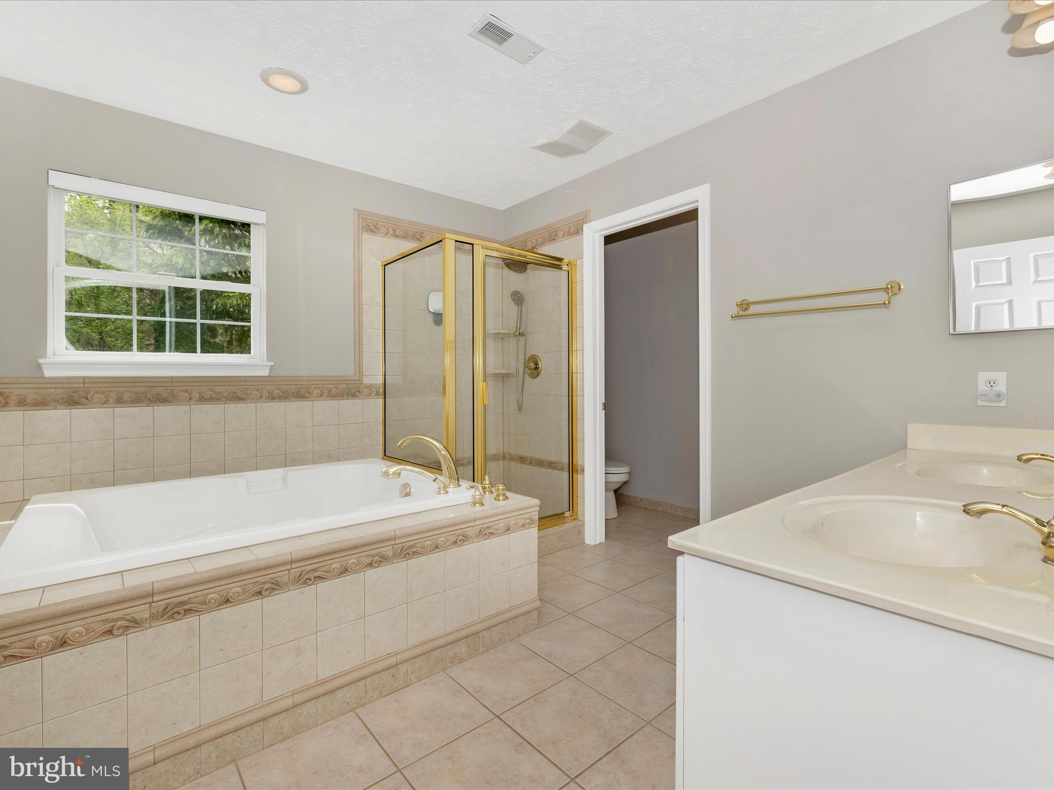 WINDING RIDGE - Residential