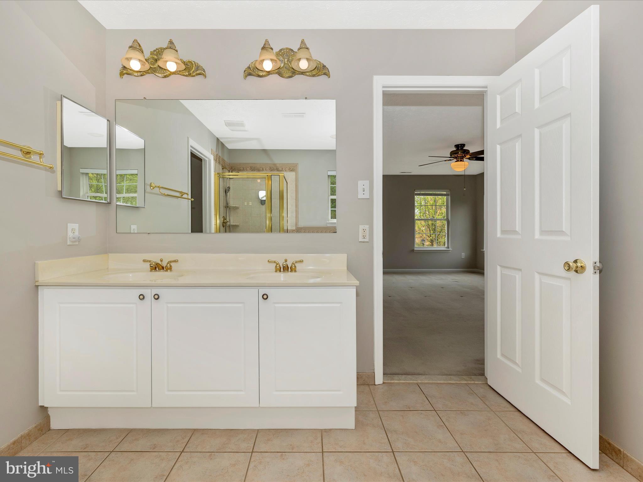 WINDING RIDGE - Residential