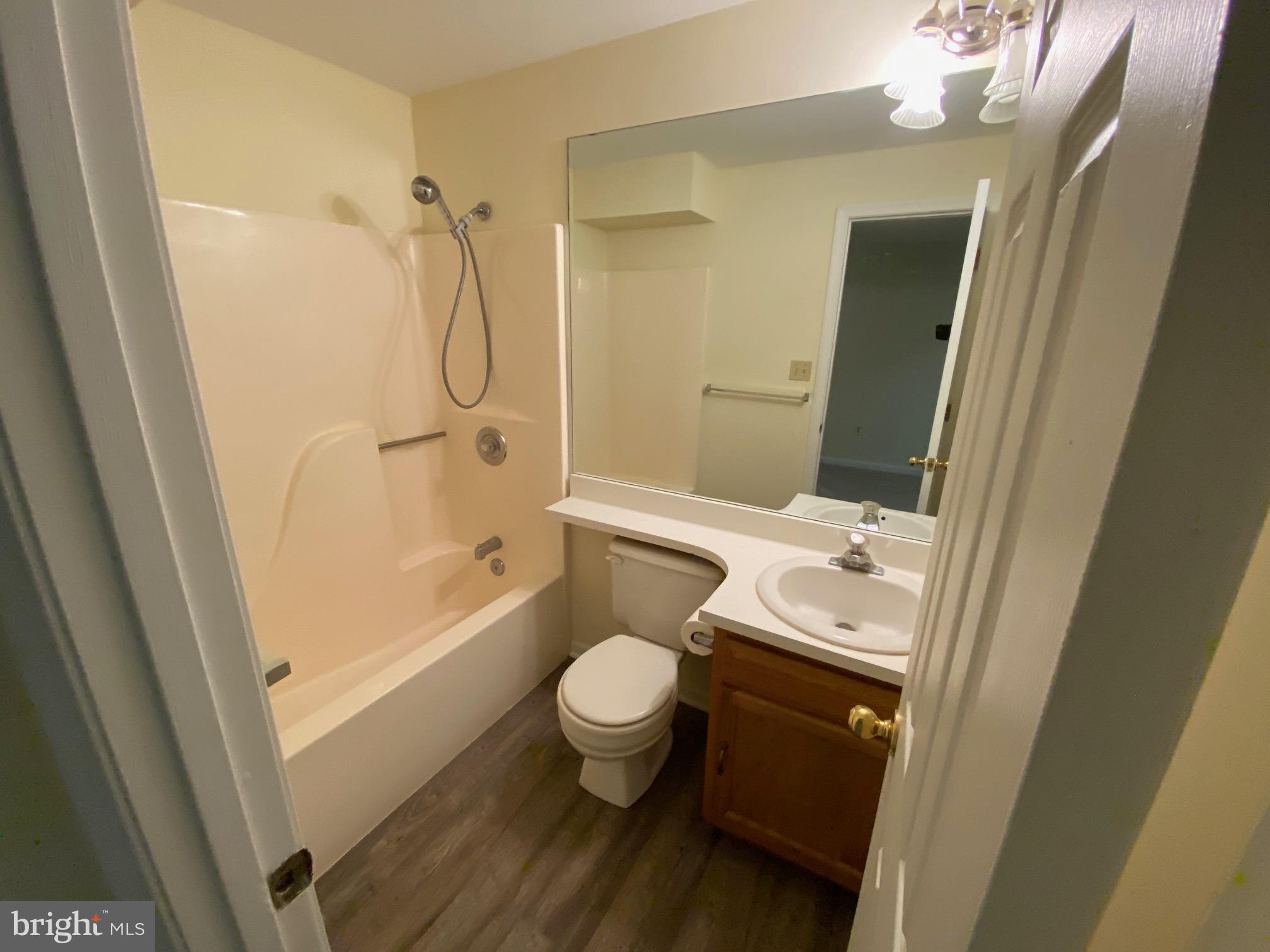 MADDEX FARM - Residential Lease