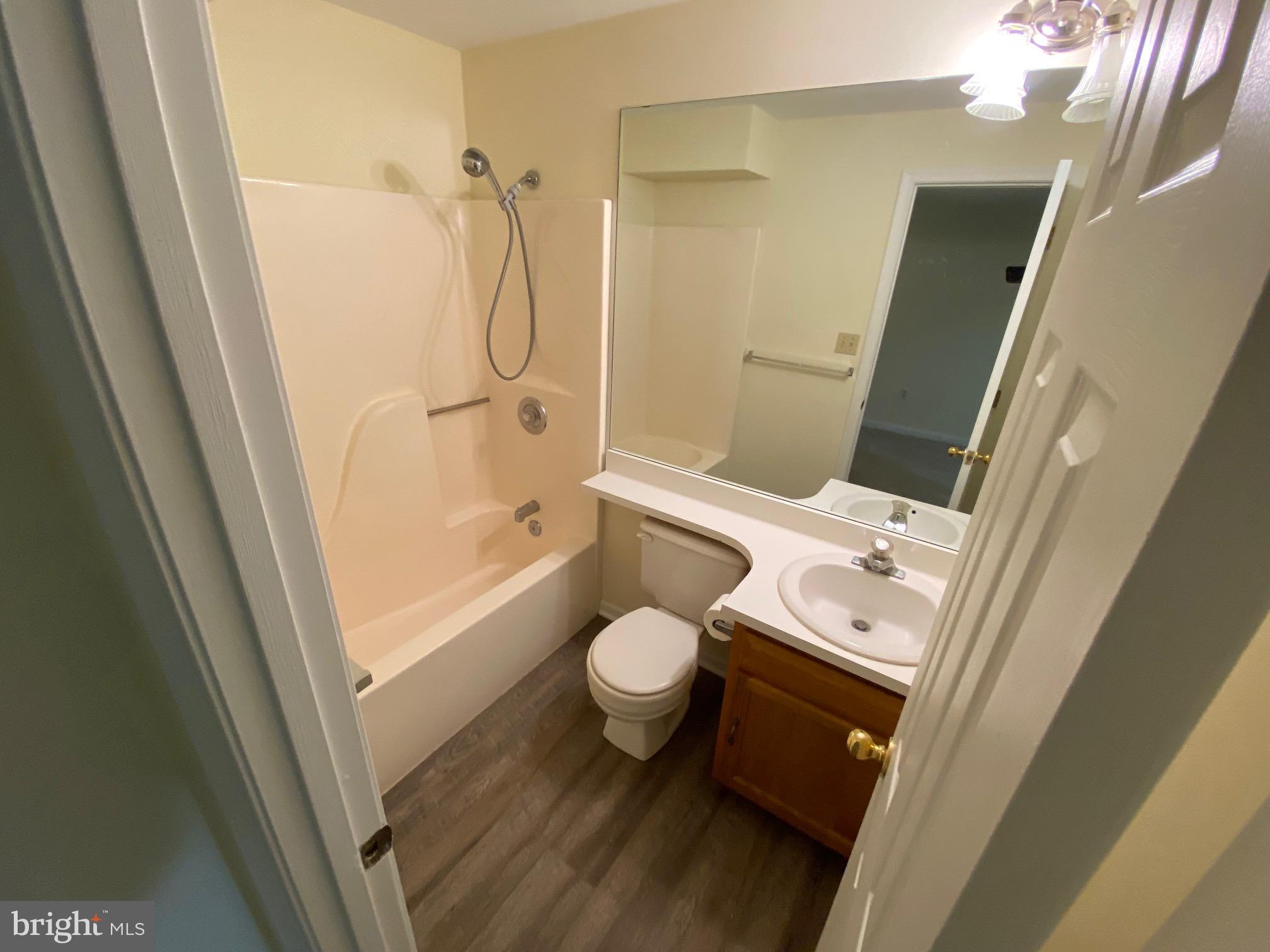 MADDEX FARM - Residential Lease