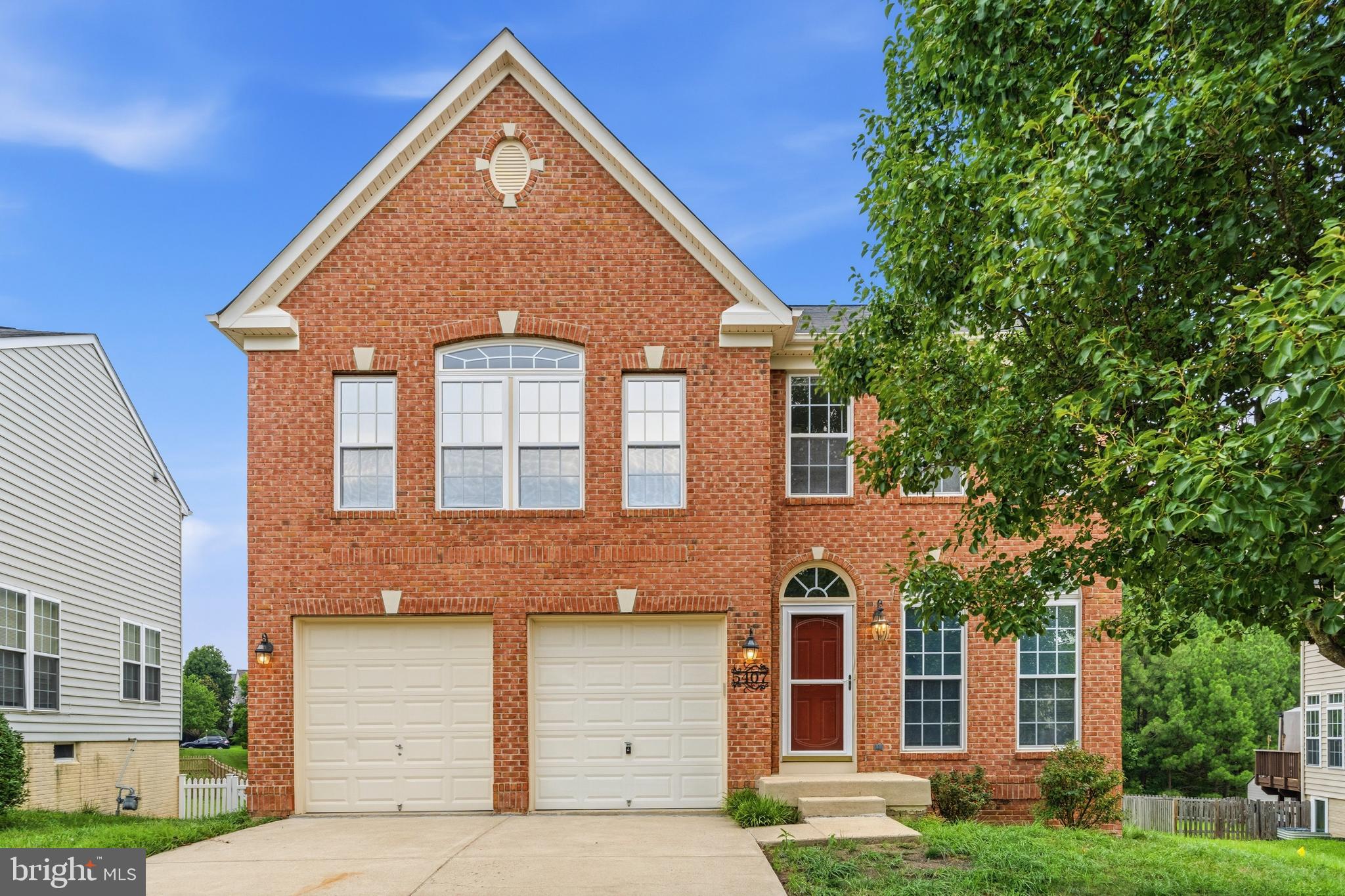 5407 SILVER MAPLE LANE