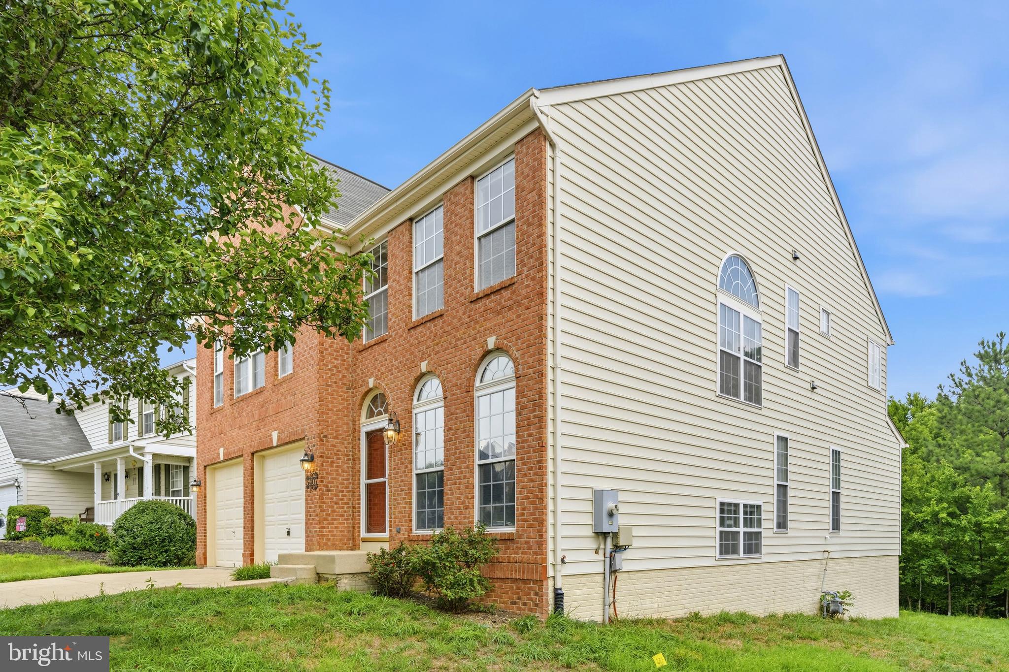 5407 SILVER MAPLE LANE