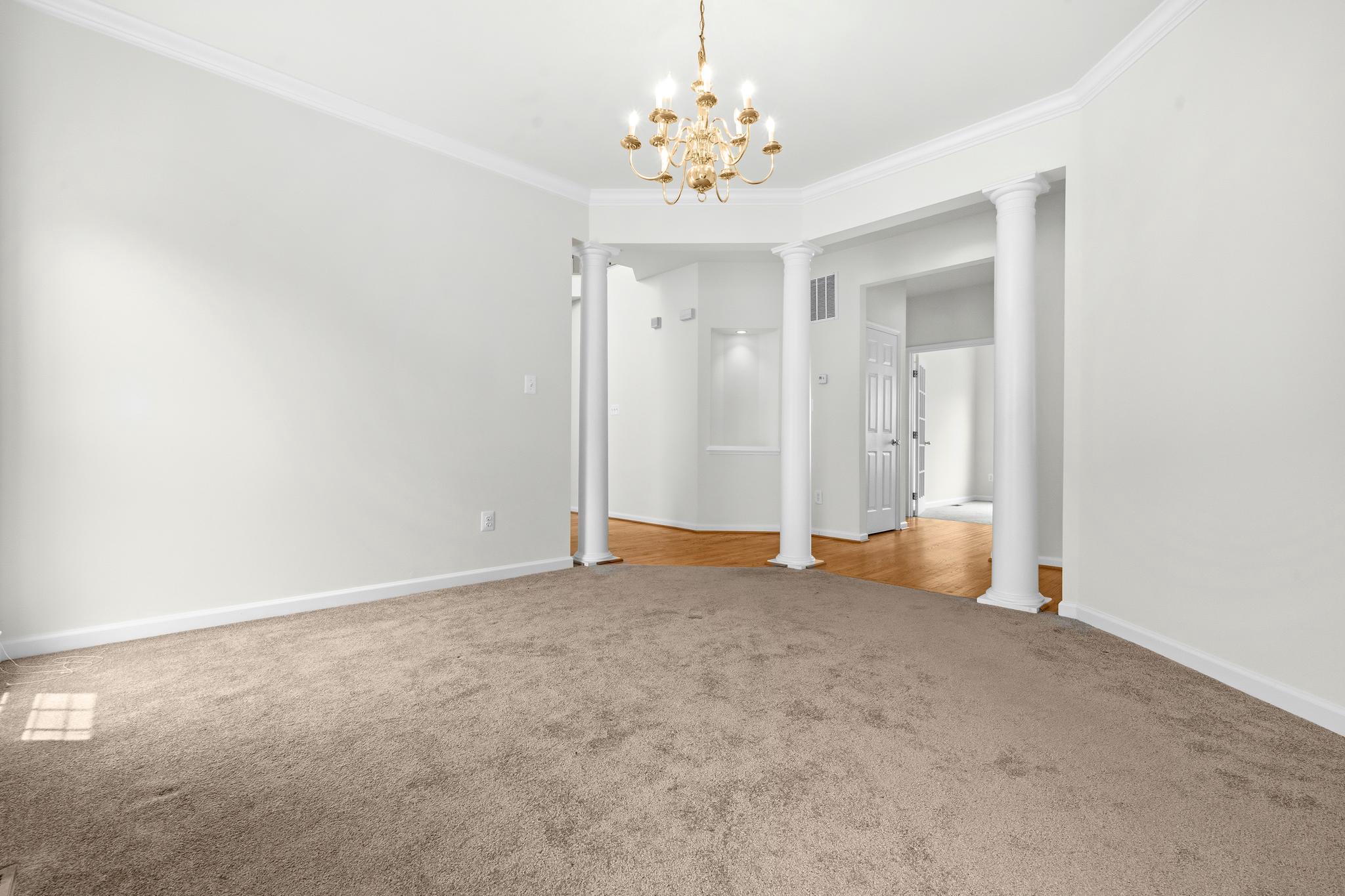 5407 SILVER MAPLE LANE