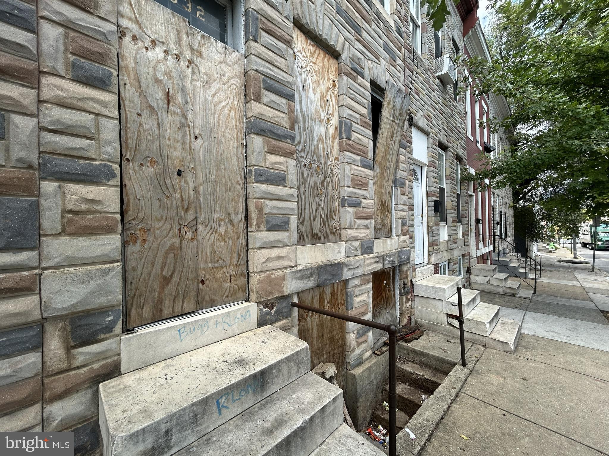 2532 FREDERICK AVENUE