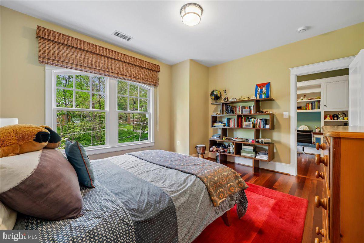 GLEN ECHO HEIGHTS - Residential
