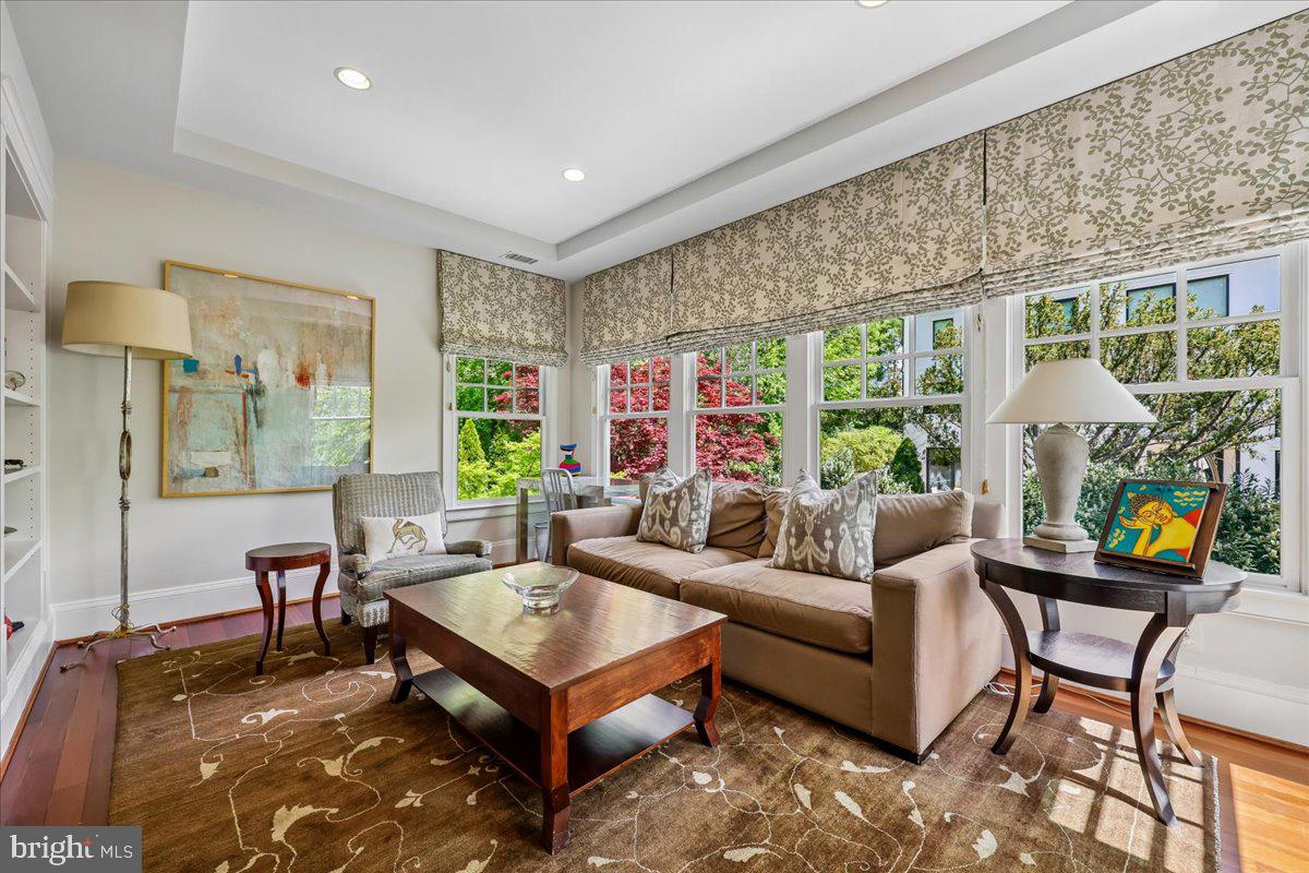 GLEN ECHO HEIGHTS - Residential