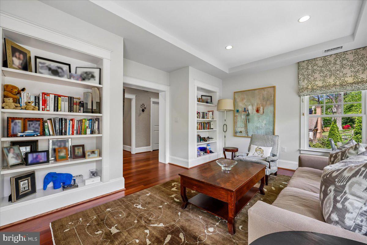 GLEN ECHO HEIGHTS - Residential