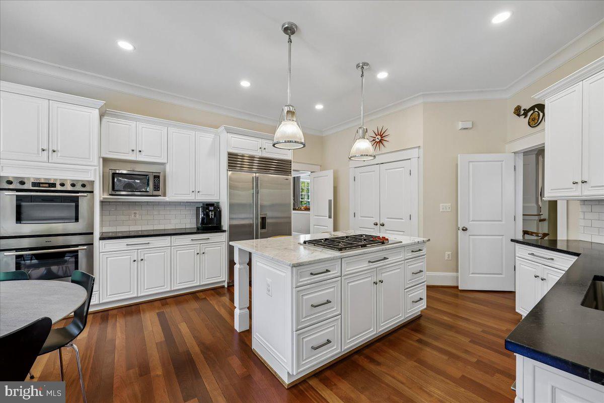 GLEN ECHO HEIGHTS - Residential