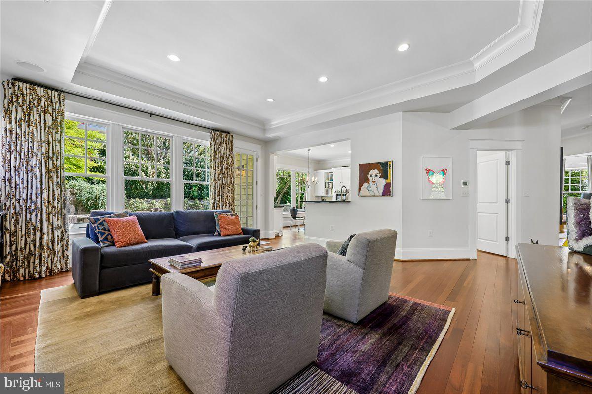 GLEN ECHO HEIGHTS - Residential