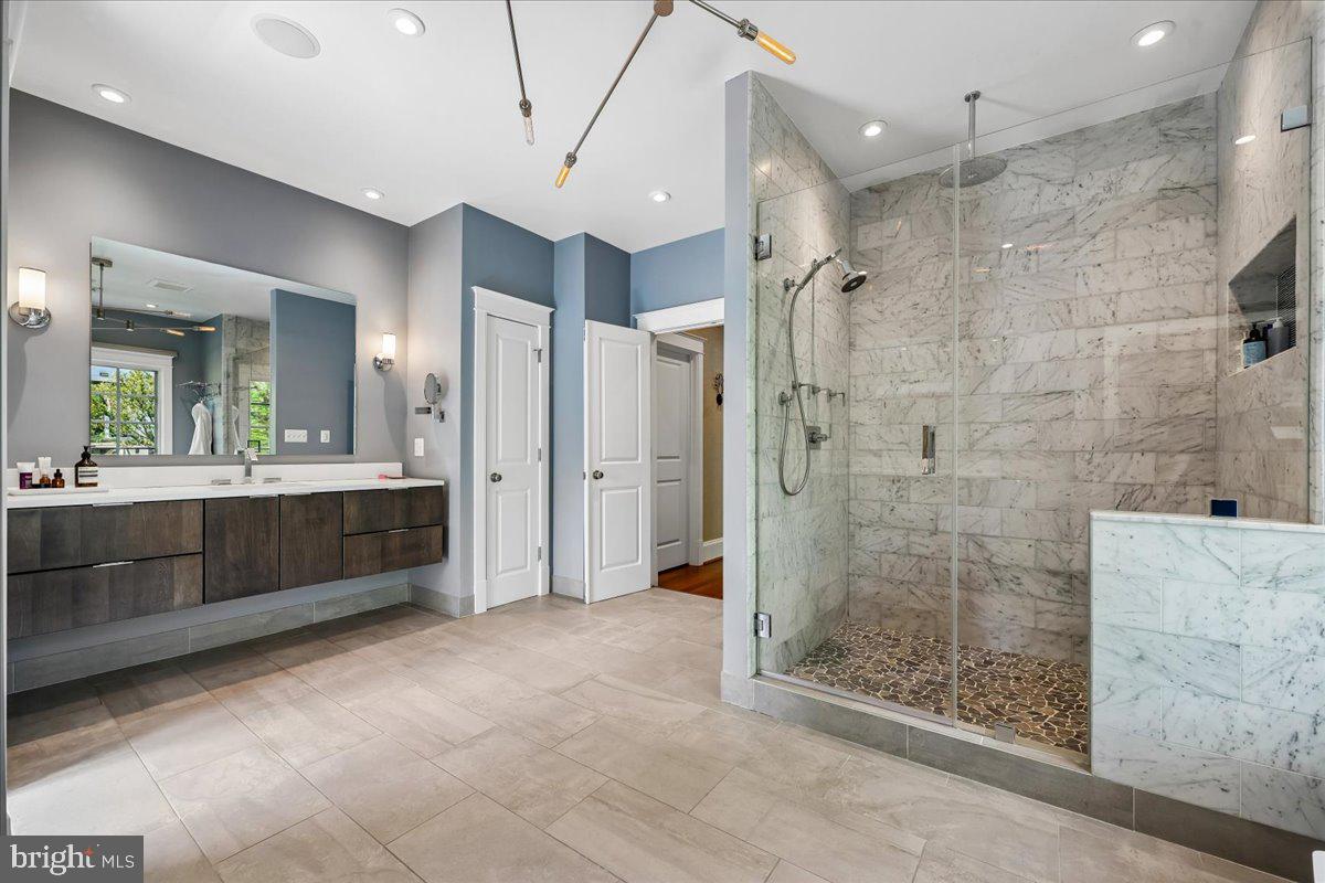 GLEN ECHO HEIGHTS - Residential