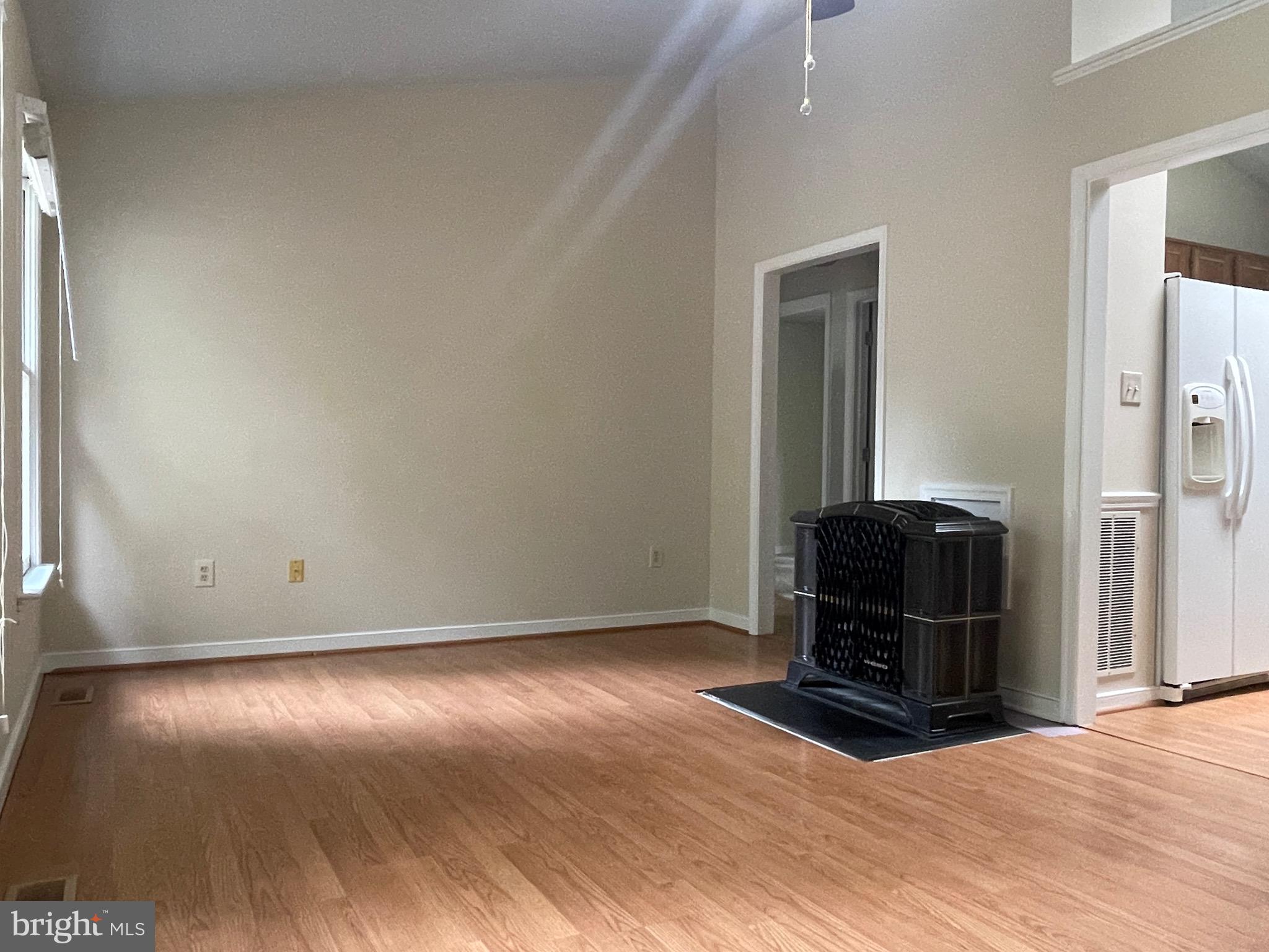 LAKE LAND OR - Residential