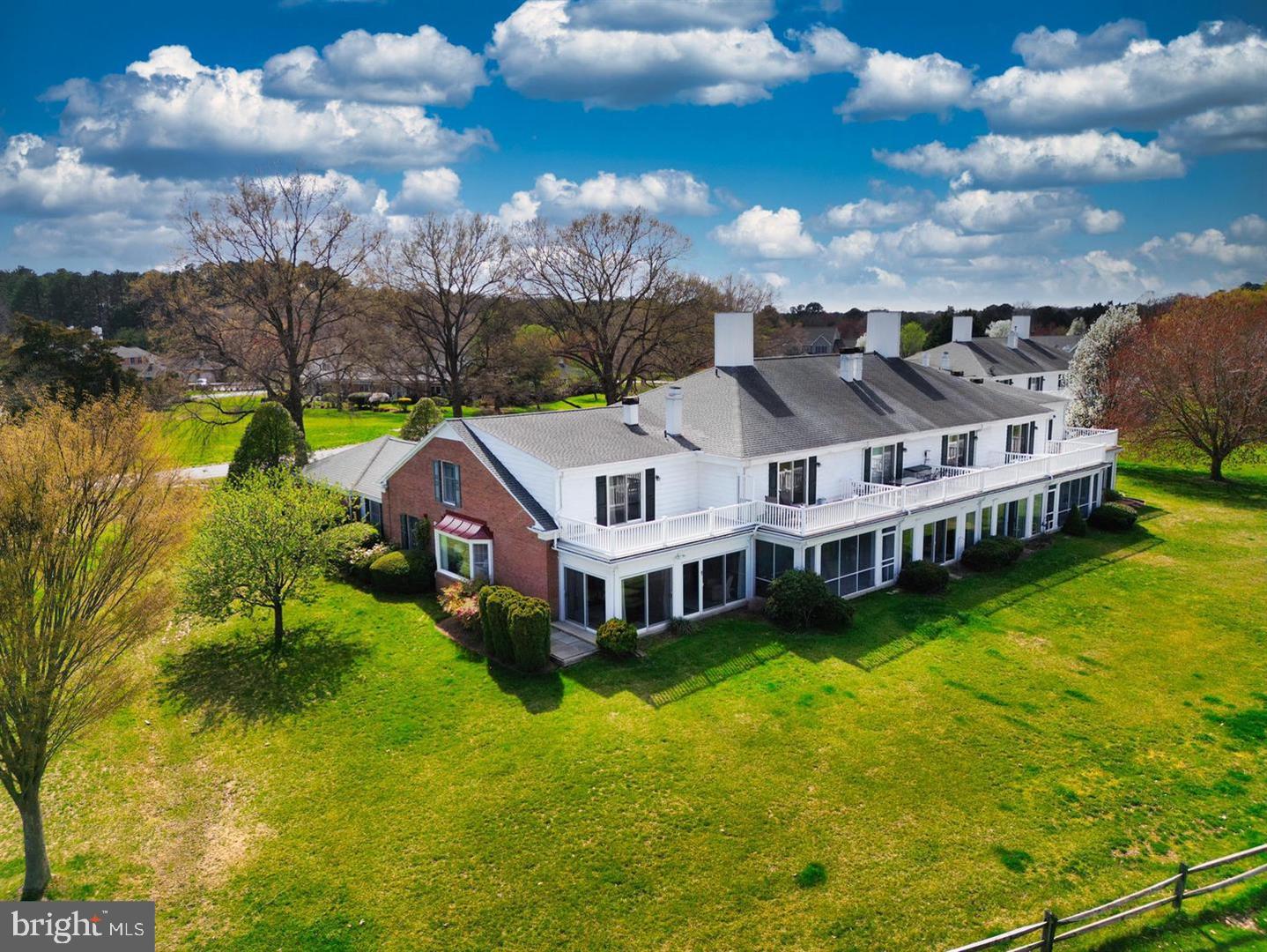9545 QUAIL HOLLOW DRIVE 206