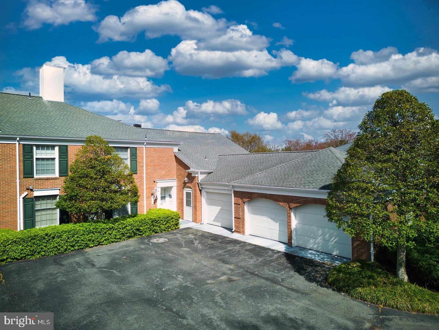 9545 QUAIL HOLLOW DRIVE 206