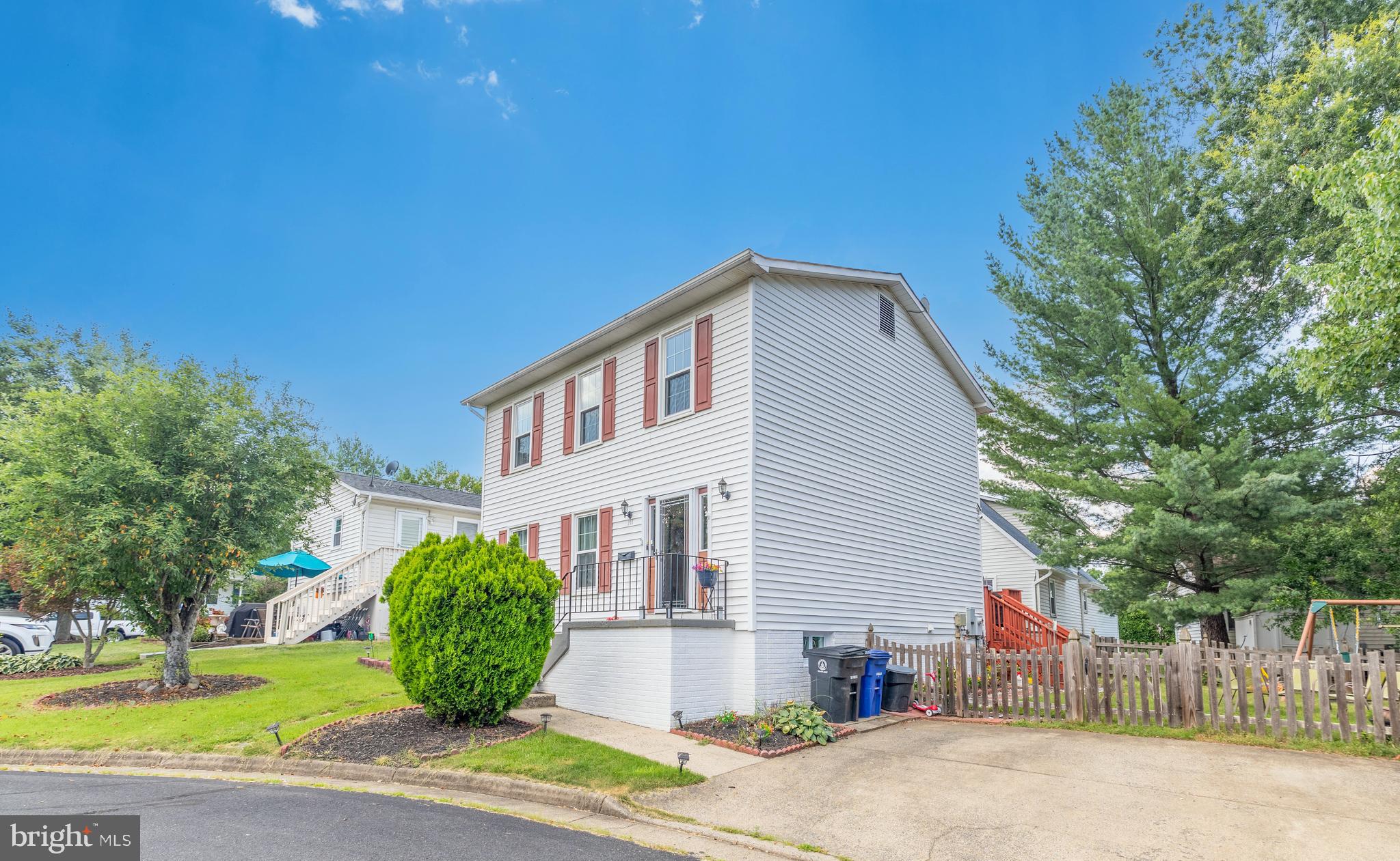 111 OAK VIEW DRIVE SE