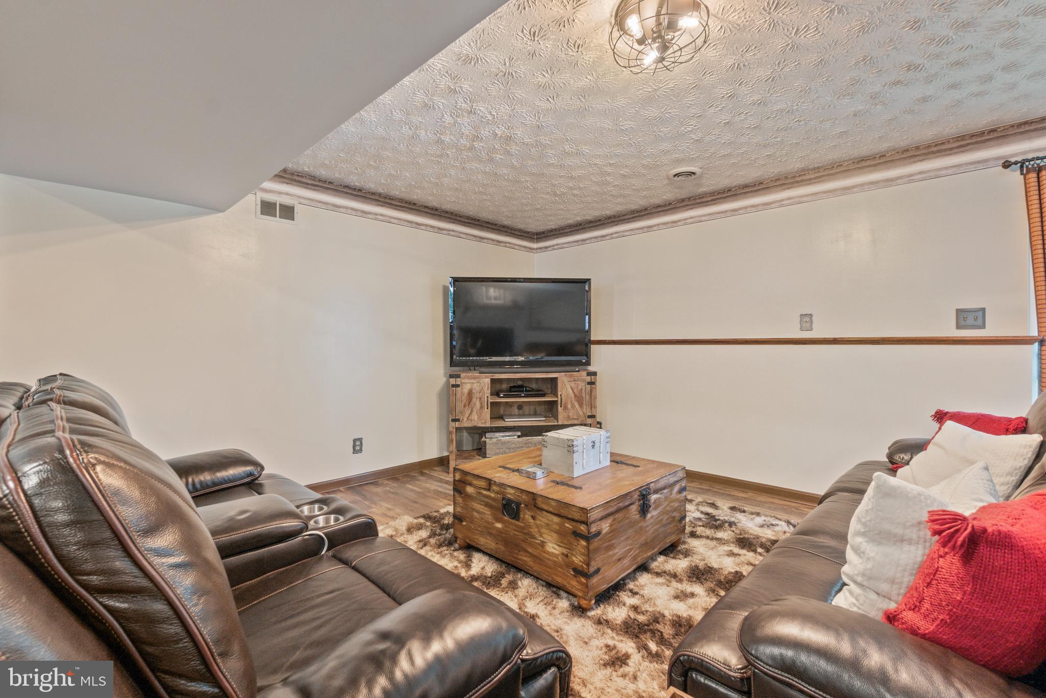 OAKHURST - Residential