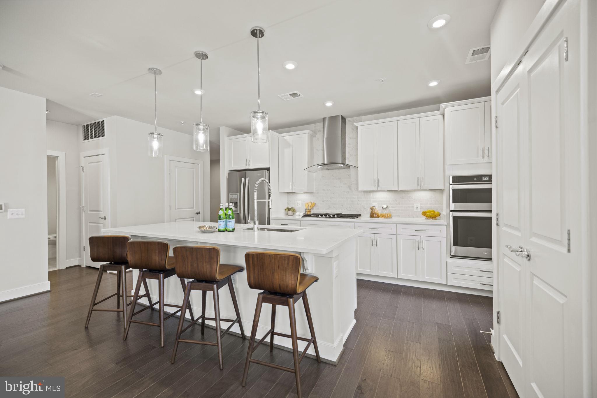 TOWER OAKS - Residential