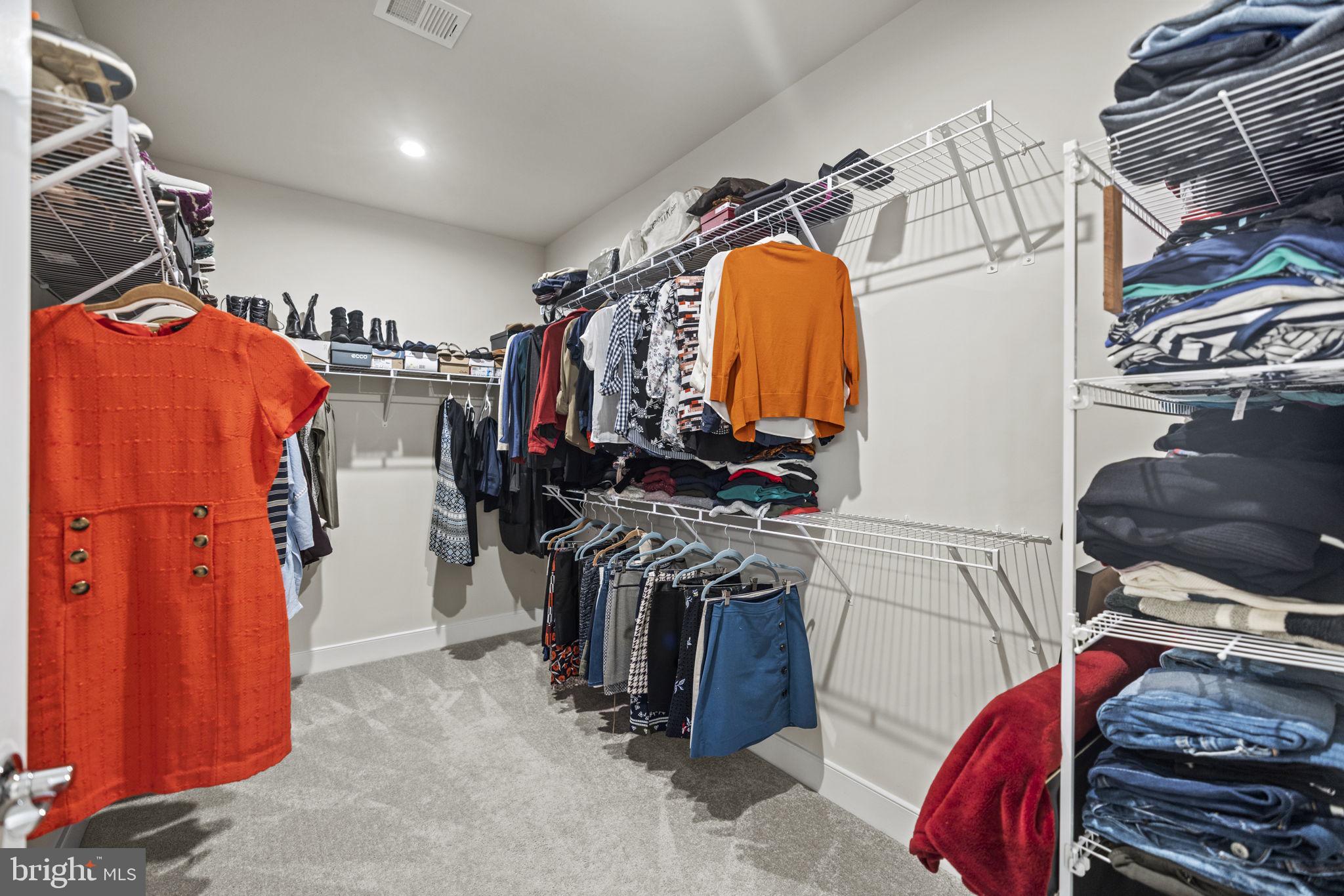 TOWER OAKS - Residential