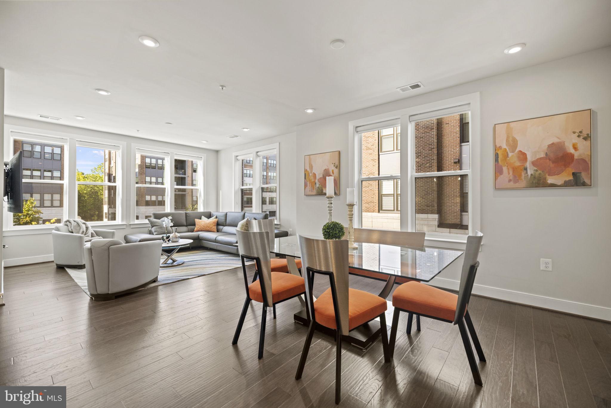 TOWER OAKS - Residential