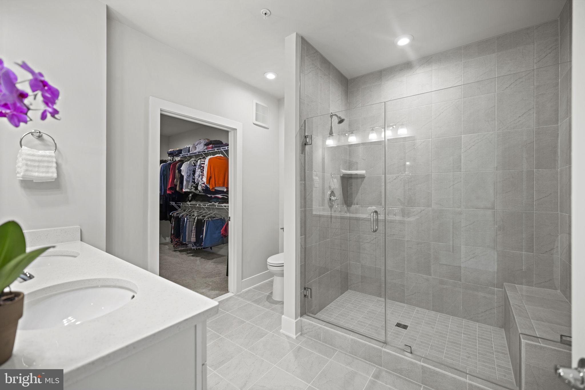 TOWER OAKS - Residential