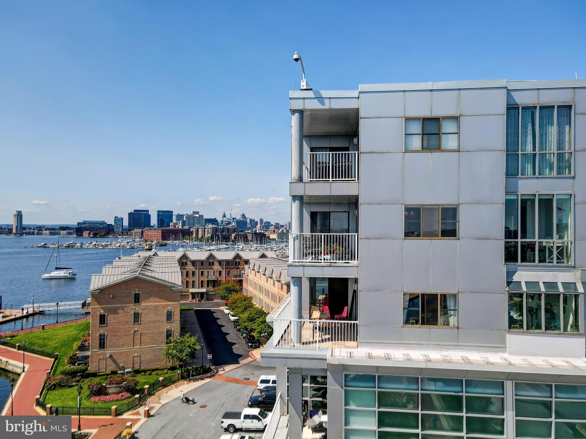 LIGHTHOUSE POINT - Residential