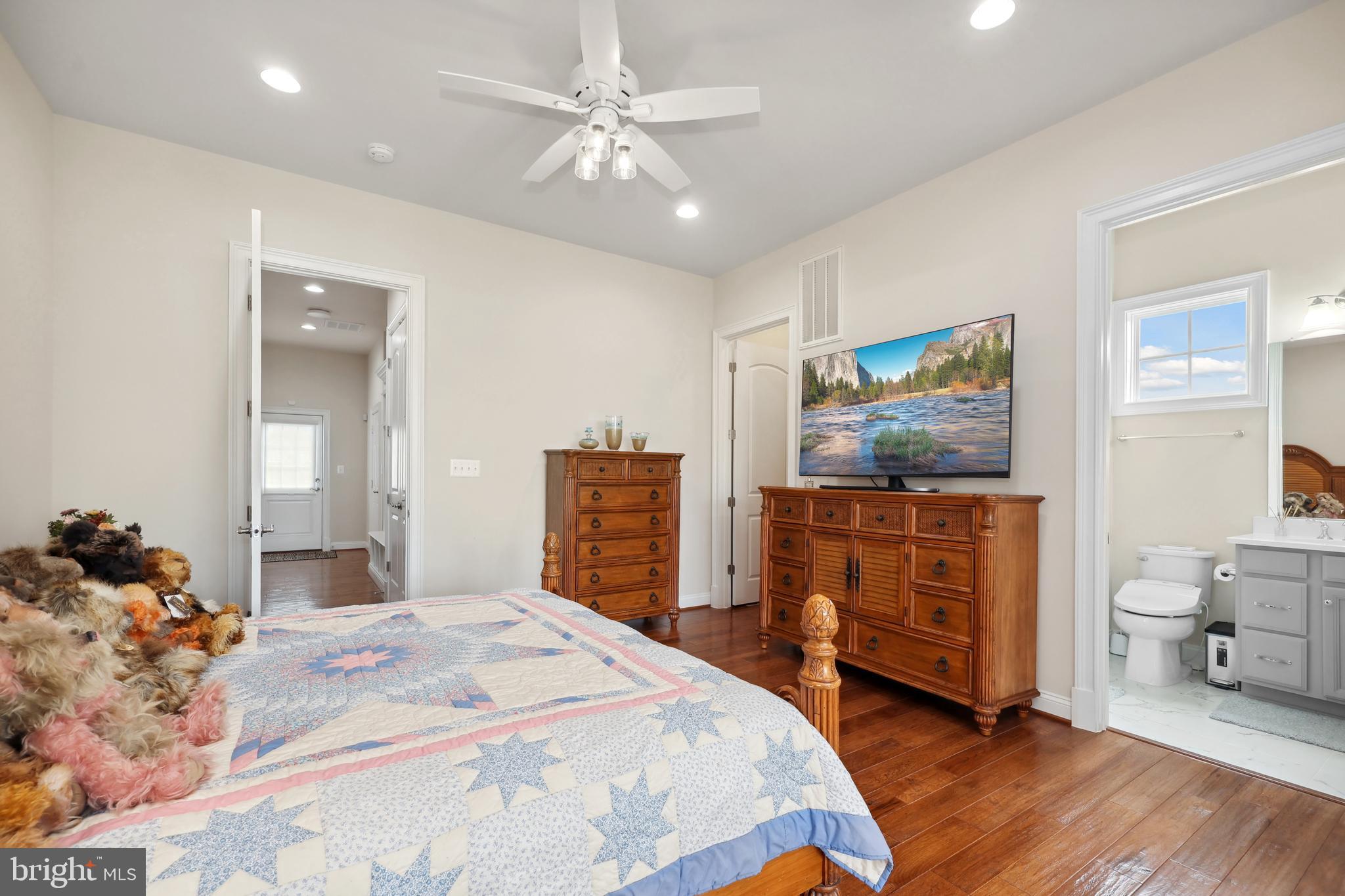 HUNT RIDGE PRESERVE - Residential