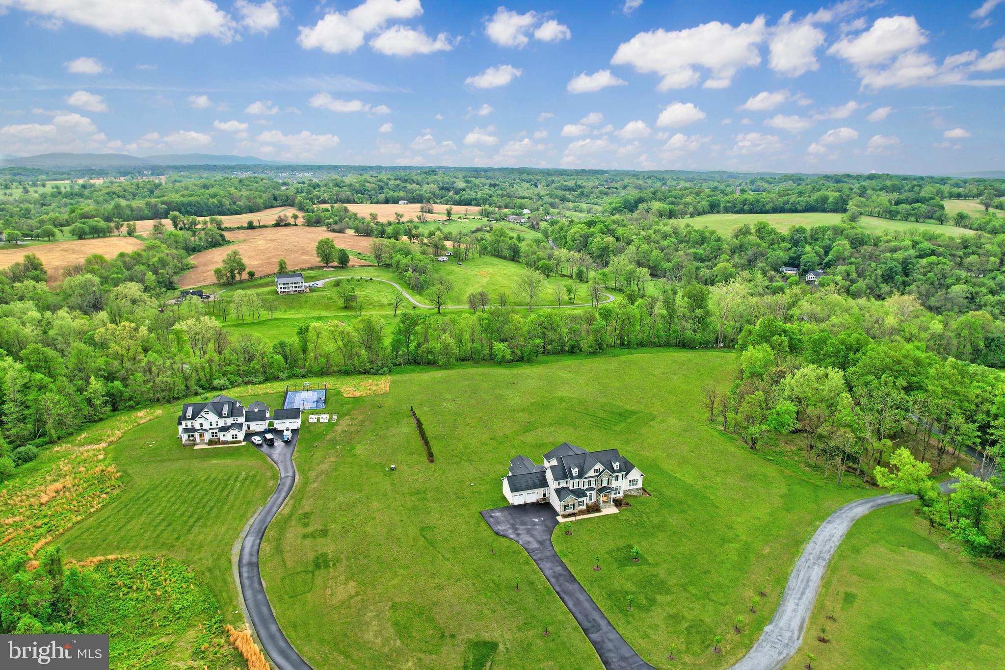 HUNT RIDGE PRESERVE - Residential
