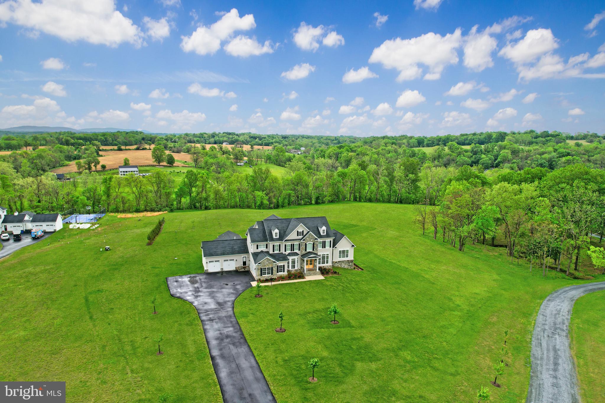 HUNT RIDGE PRESERVE - Residential