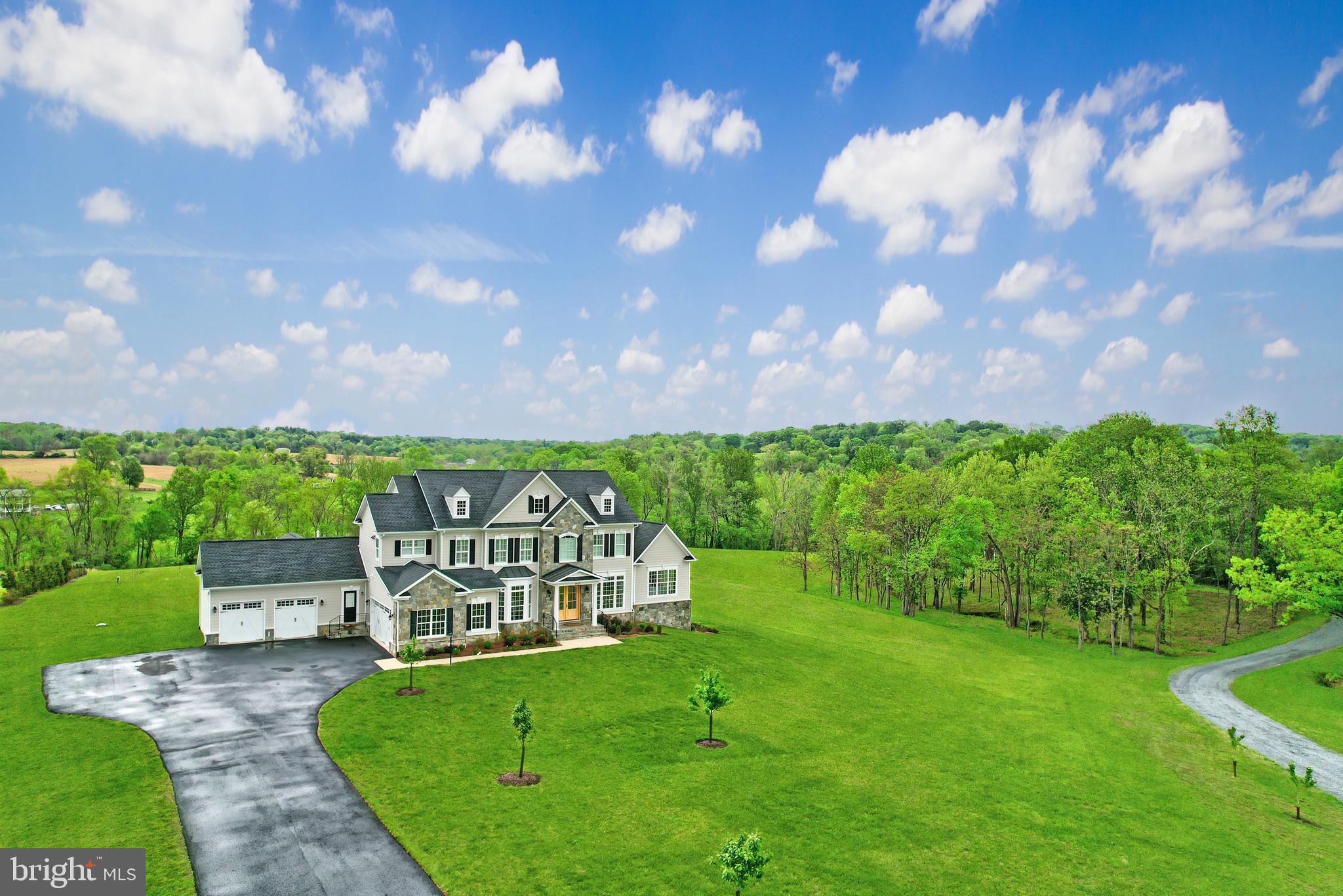 HUNT RIDGE PRESERVE - Residential