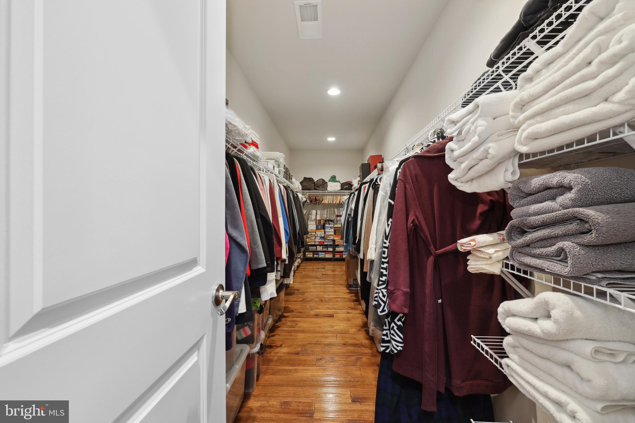 HUNT RIDGE PRESERVE - Residential