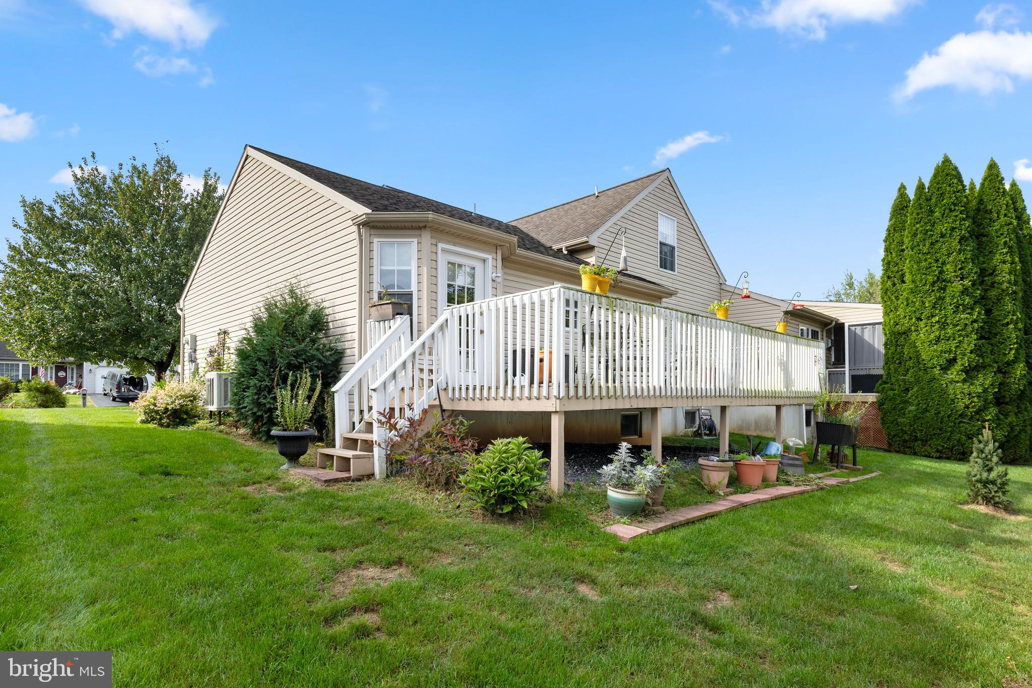 WILLOW CREEK - Residential