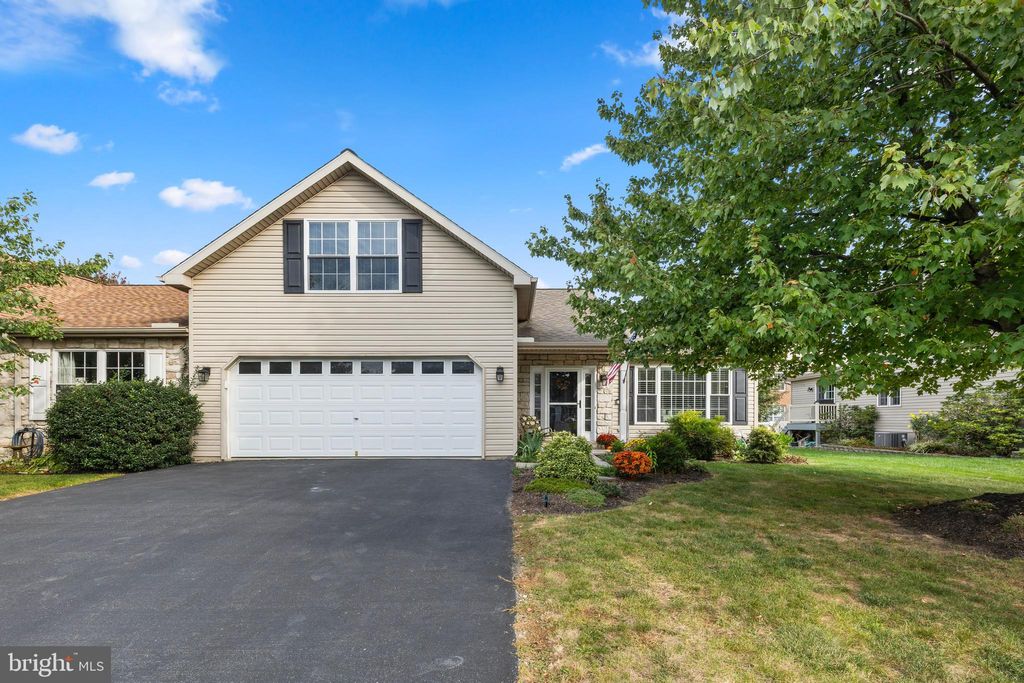 Photo of 1267 Willow Creek Drive, MOUNT JOY, PA 17552 (MLS # PALA2077728)